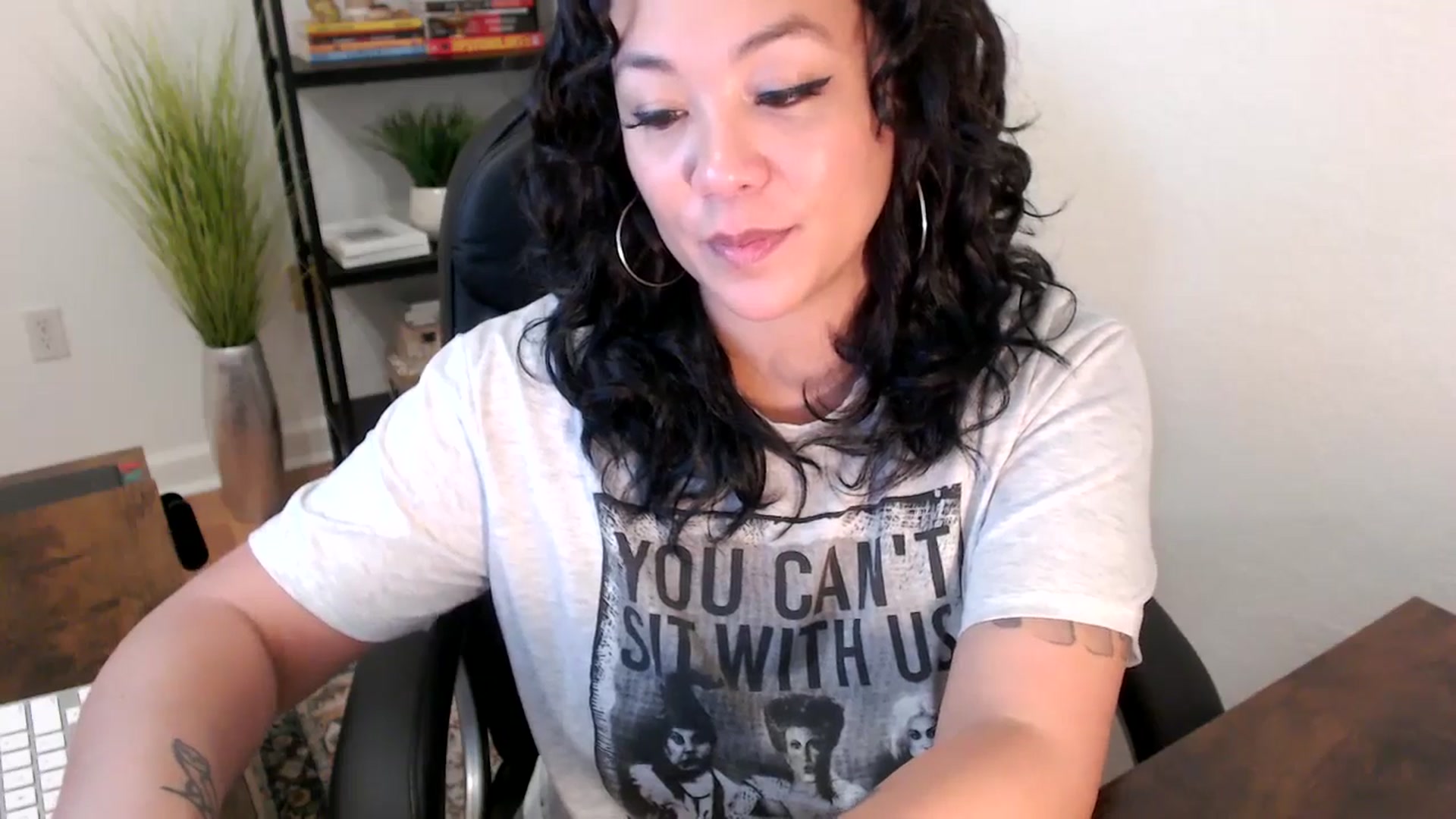 Gallery image thumbnail from MickaylaStar's myfreecams stream on, 01/14/2025, 19:15 image 4 of 20