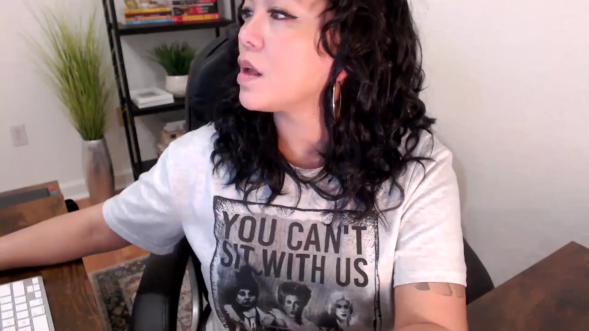 Gallery image thumbnail from MickaylaStar's myfreecams stream on, 01/14/2025, 19:15 image 3 of 20