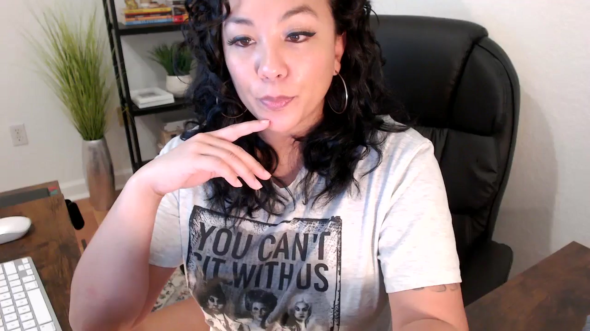 Gallery image thumbnail from MickaylaStar's myfreecams stream on, 01/14/2025, 20:31 image 7 of 20