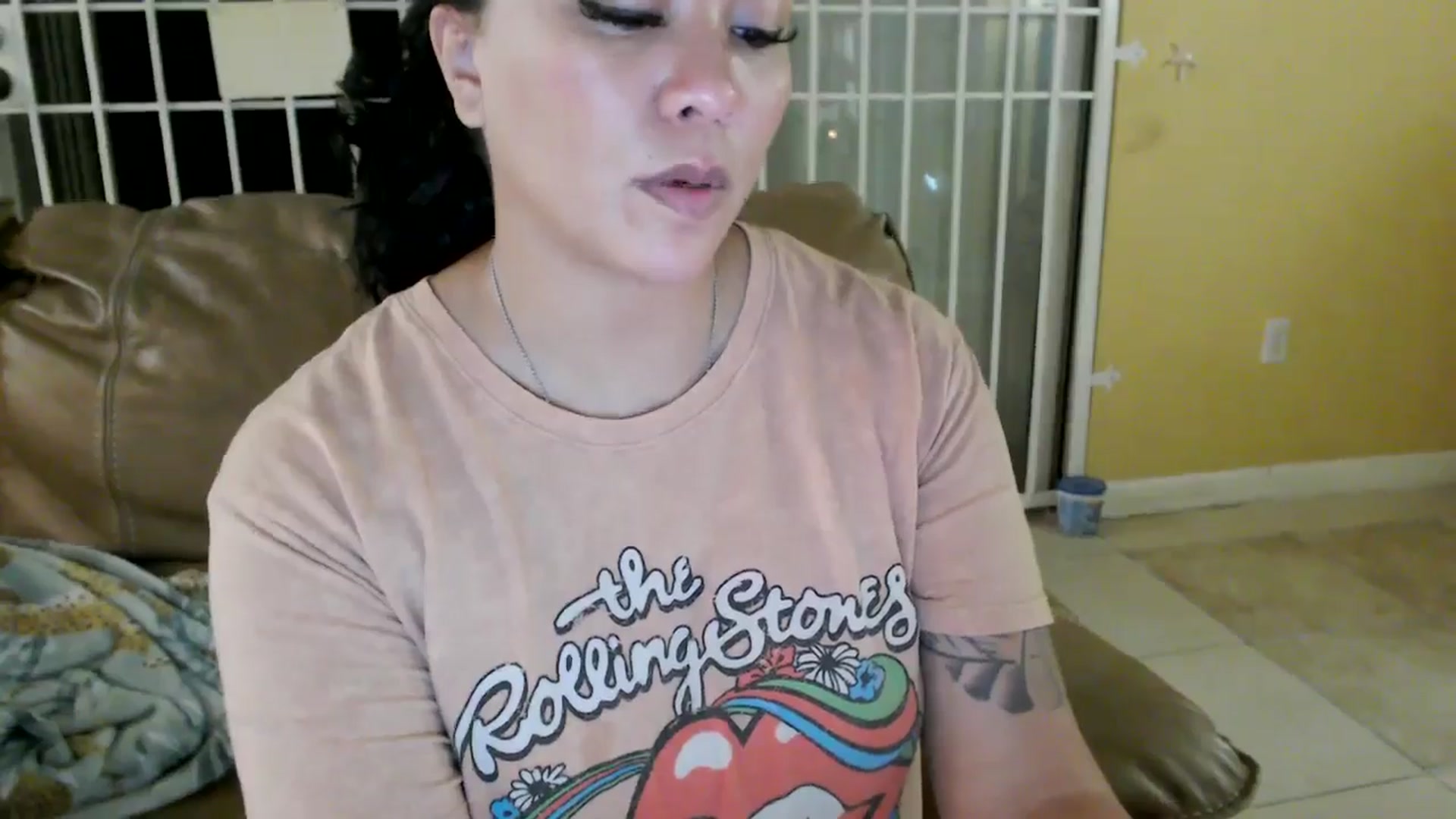 Gallery image thumbnail from MickaylaStar's myfreecams stream on, 01/15/2025, 03:11 image 5 of 20
