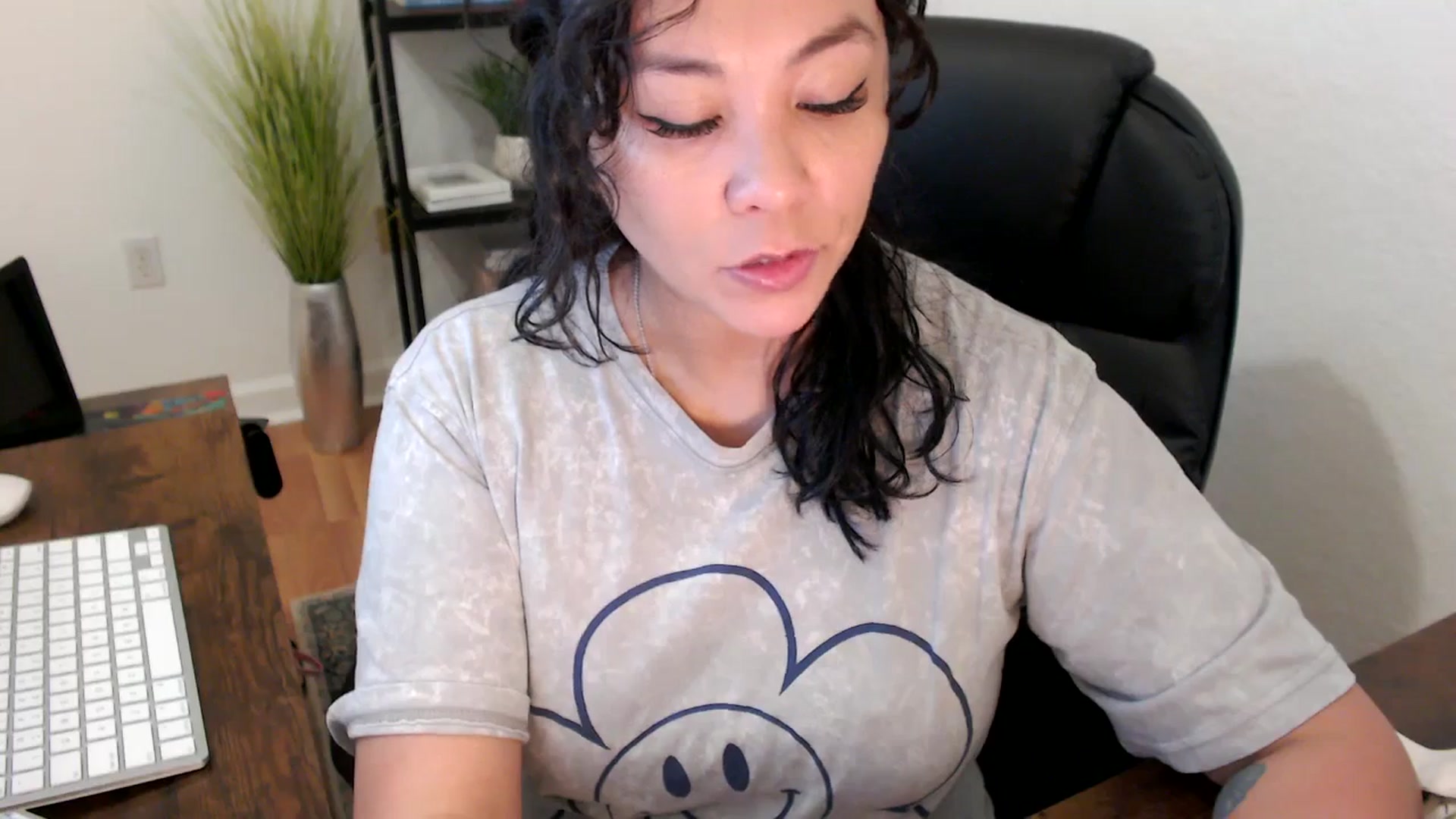 Gallery image thumbnail from MickaylaStar's myfreecams stream on, 01/17/2025, 17:25 image 6 of 20