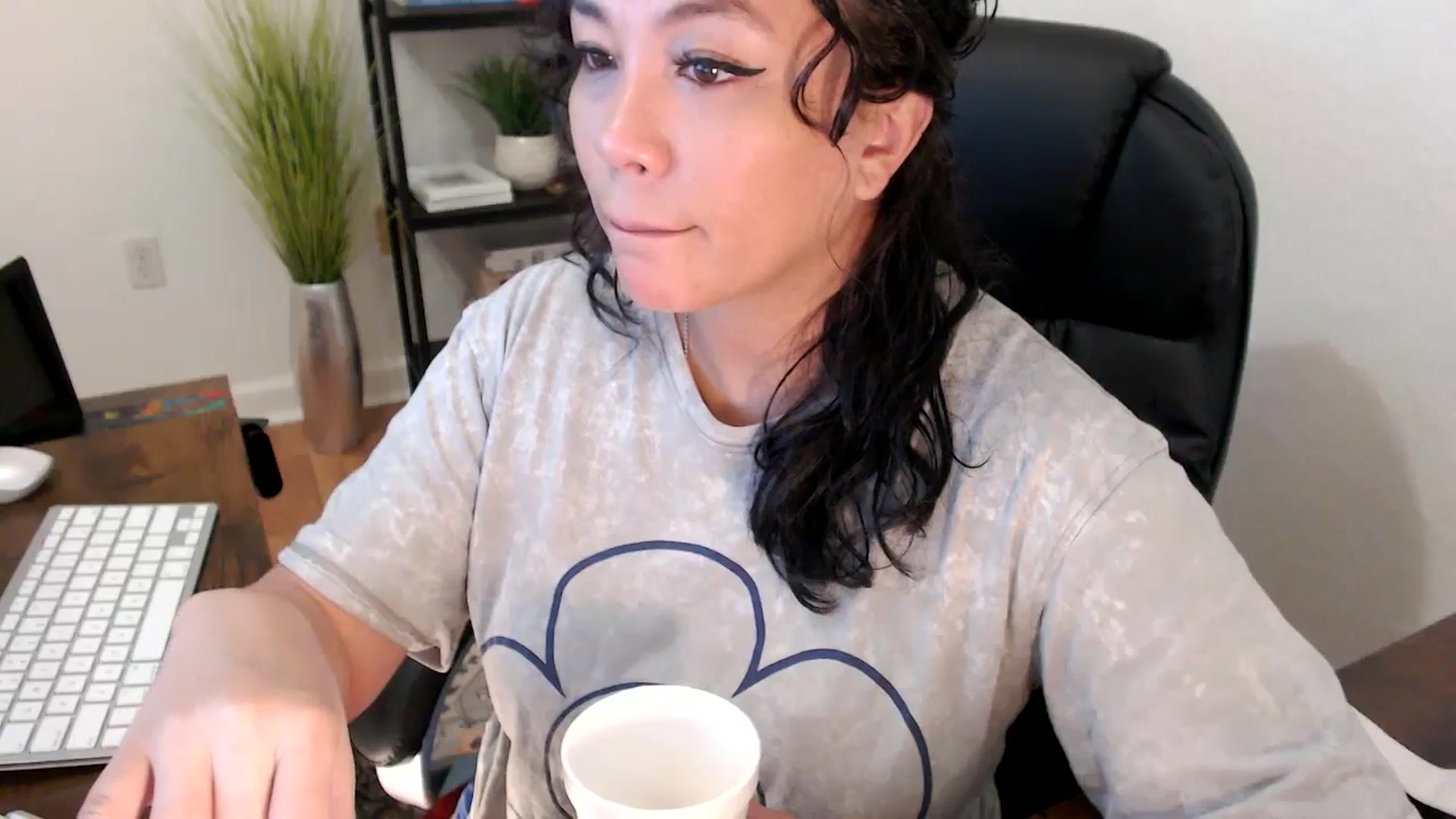 Gallery image thumbnail from MickaylaStar's myfreecams stream on, 01/17/2025, 17:25 image 17 of 20