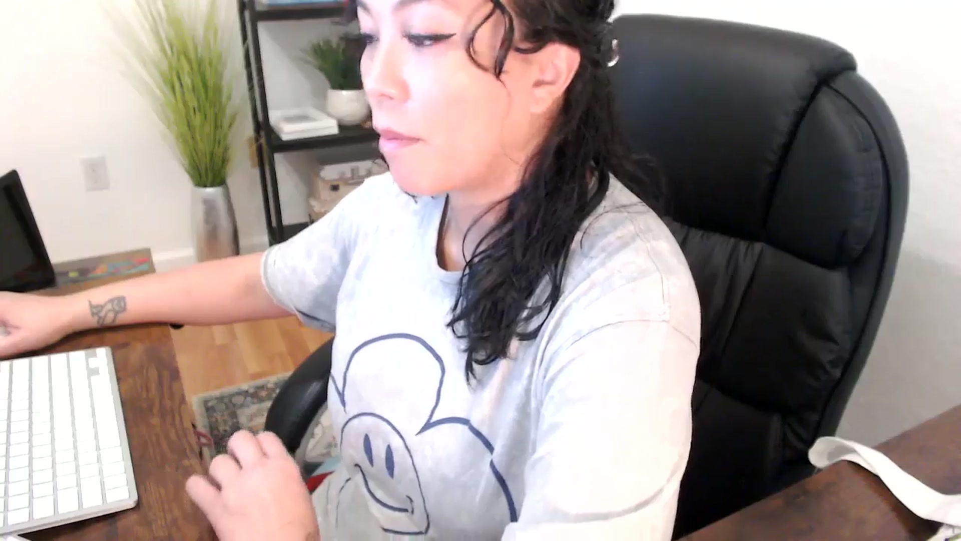Gallery image thumbnail from MickaylaStar's myfreecams stream on, 01/17/2025, 17:25 image 7 of 20