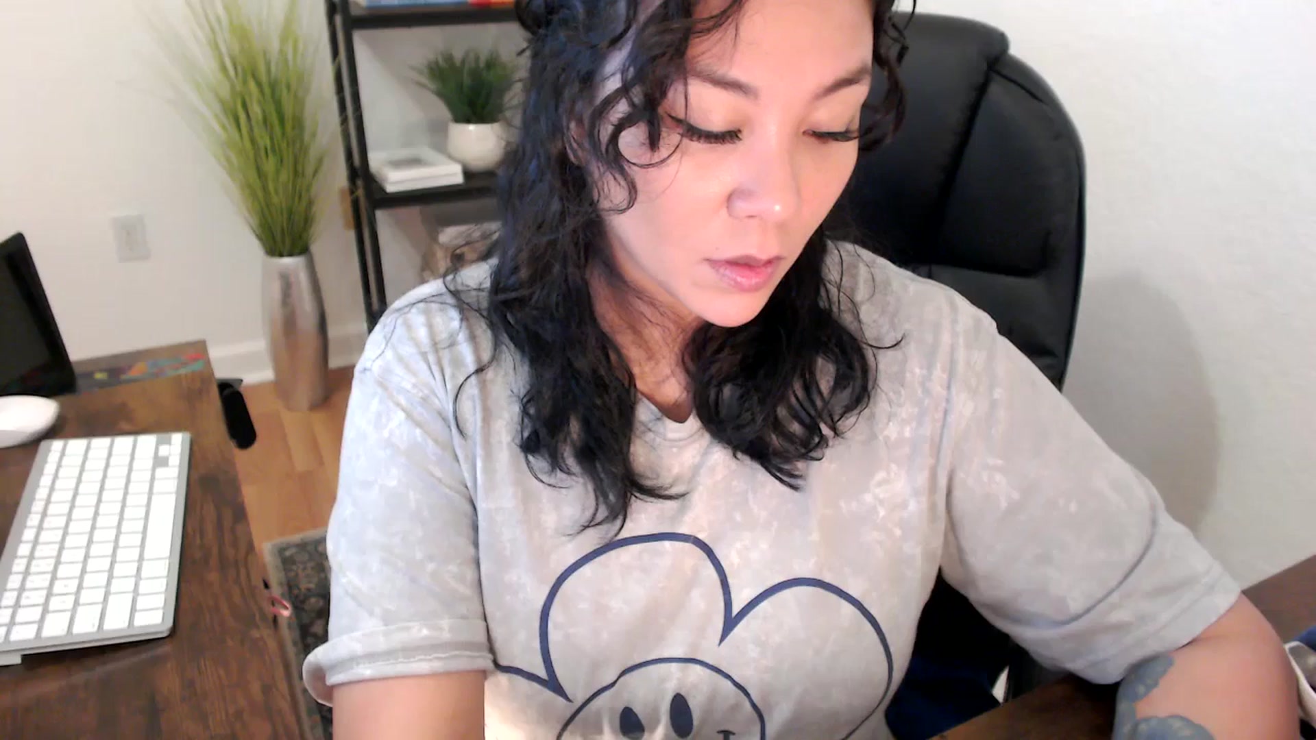 Gallery image thumbnail from MickaylaStar's myfreecams stream on, 01/17/2025, 18:14 image 9 of 20