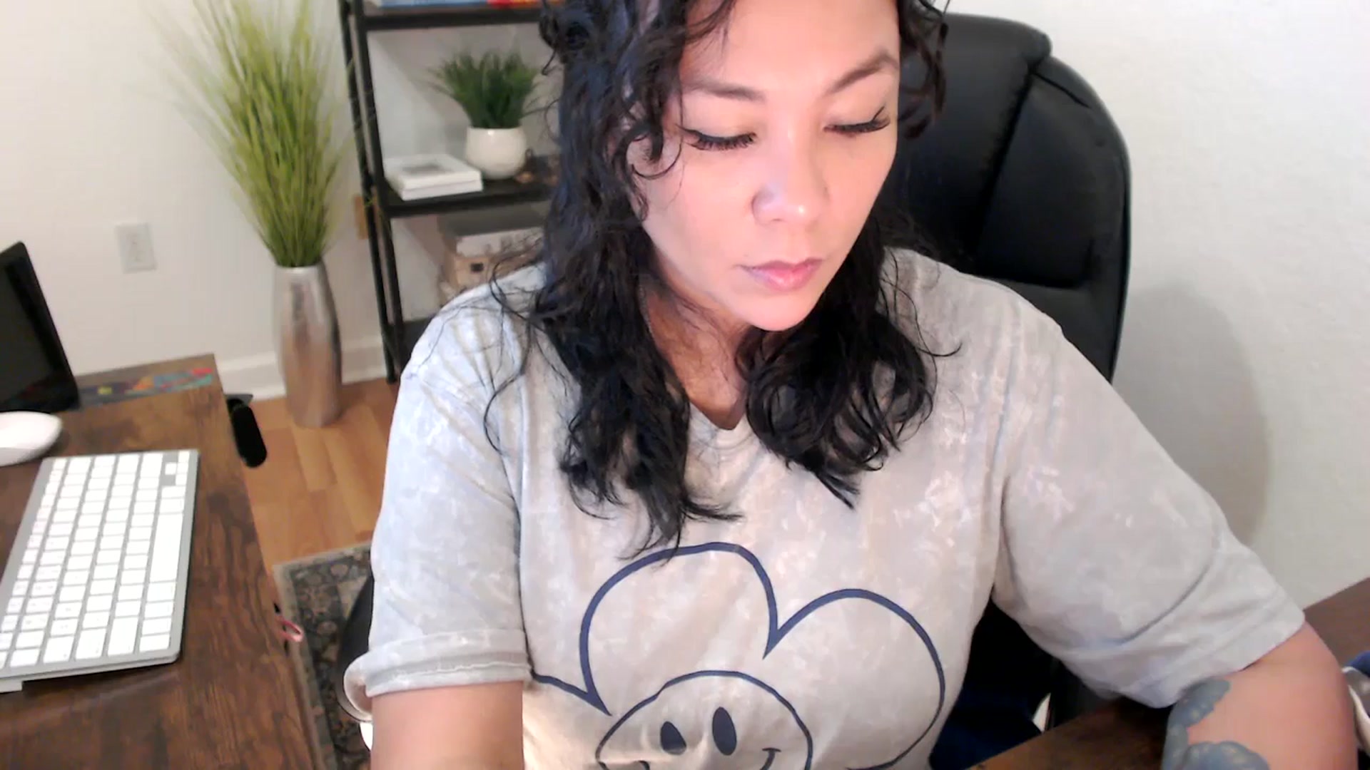 Gallery image thumbnail from MickaylaStar's myfreecams stream on, 01/17/2025, 18:14 image 8 of 20