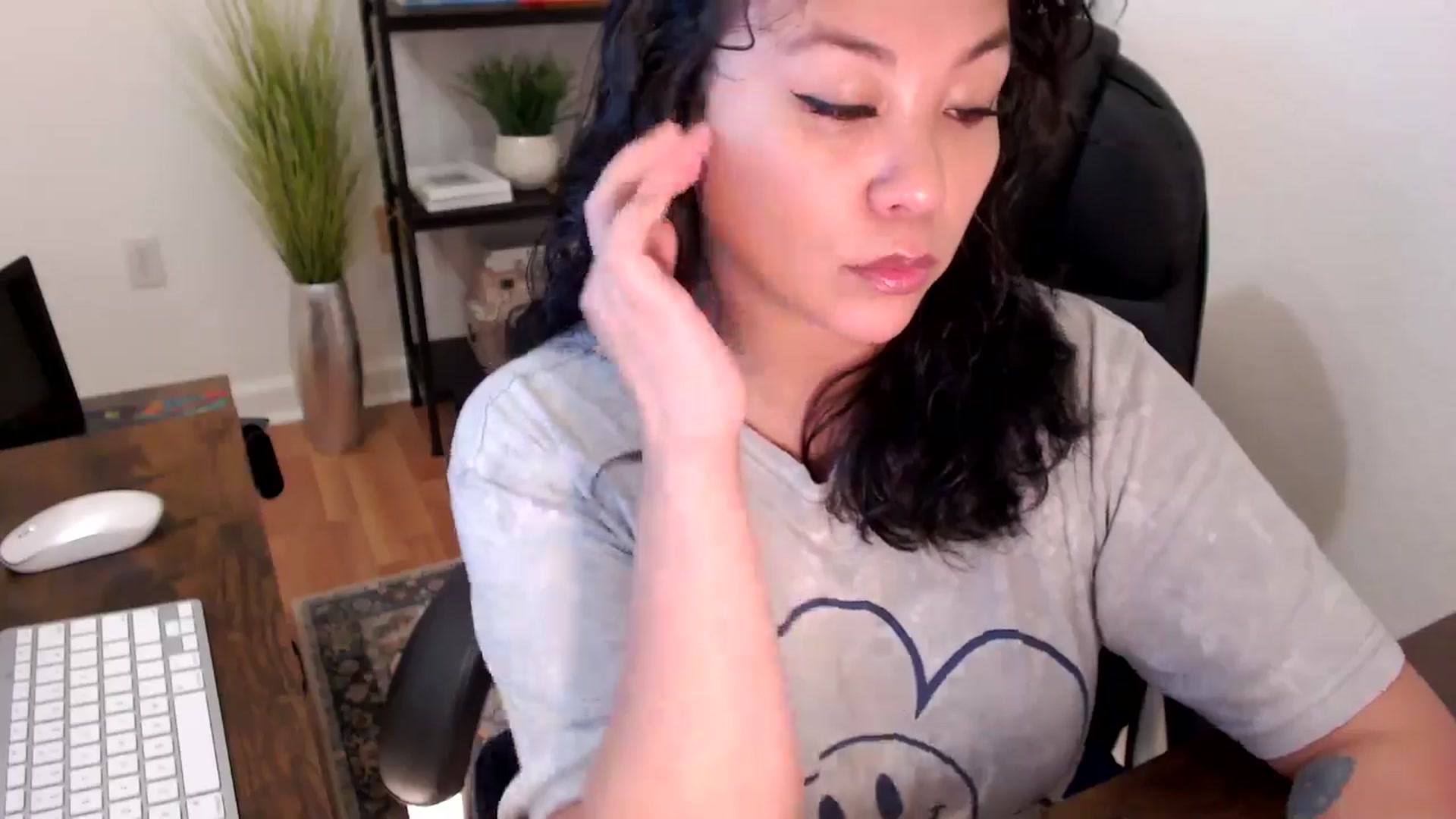 Gallery image thumbnail from MickaylaStar's myfreecams stream on, 01/17/2025, 20:25 image 15 of 20