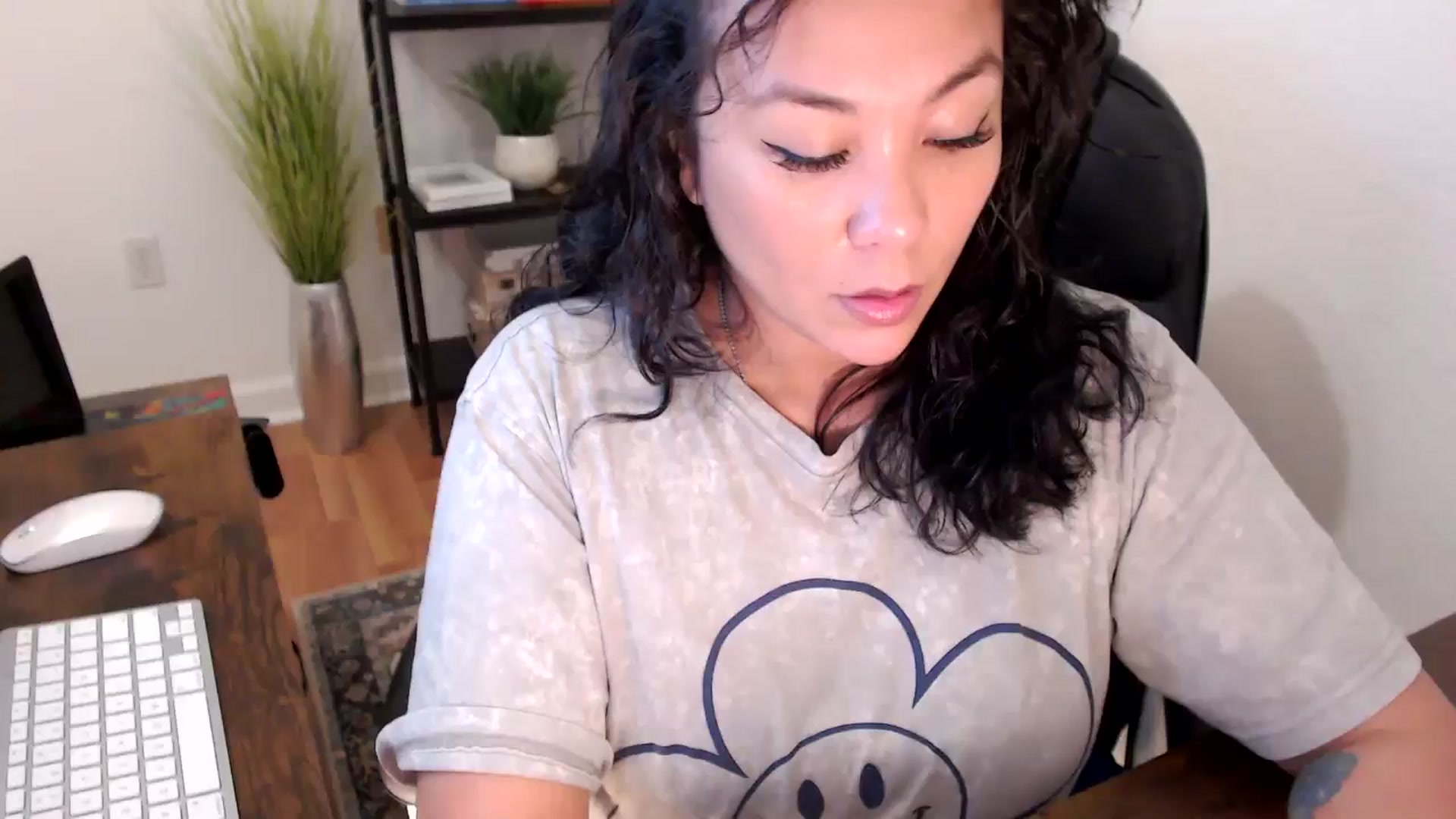 Gallery image thumbnail from MickaylaStar's myfreecams stream on, 01/17/2025, 20:25 image 16 of 20