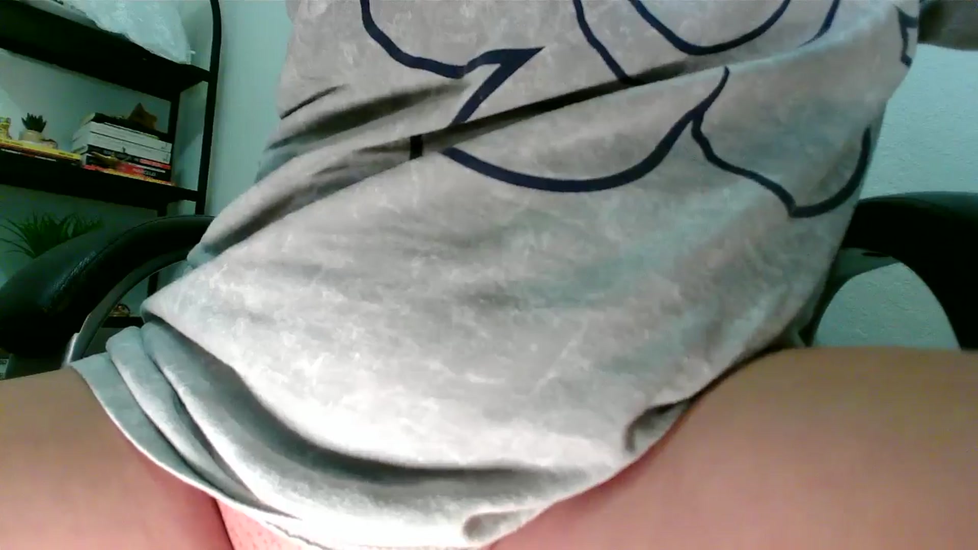 Gallery image thumbnail from MickaylaStar's myfreecams stream on, 01/17/2025, 21:19 image 14 of 20