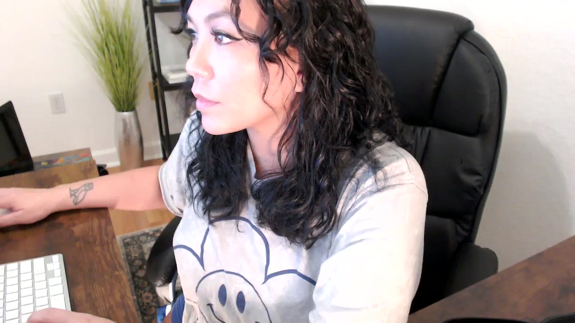 Gallery image thumbnail from MickaylaStar's myfreecams stream on, 01/17/2025, 21:38 image 16 of 20