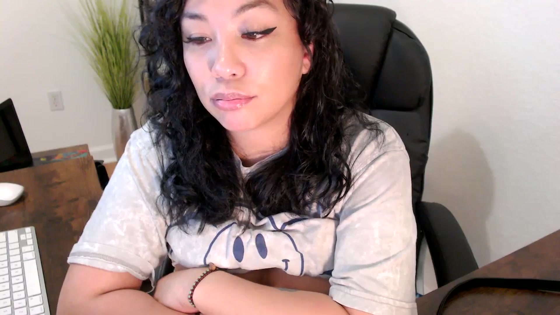 Gallery image thumbnail from MickaylaStar's myfreecams stream on, 01/17/2025, 21:38 image 9 of 20