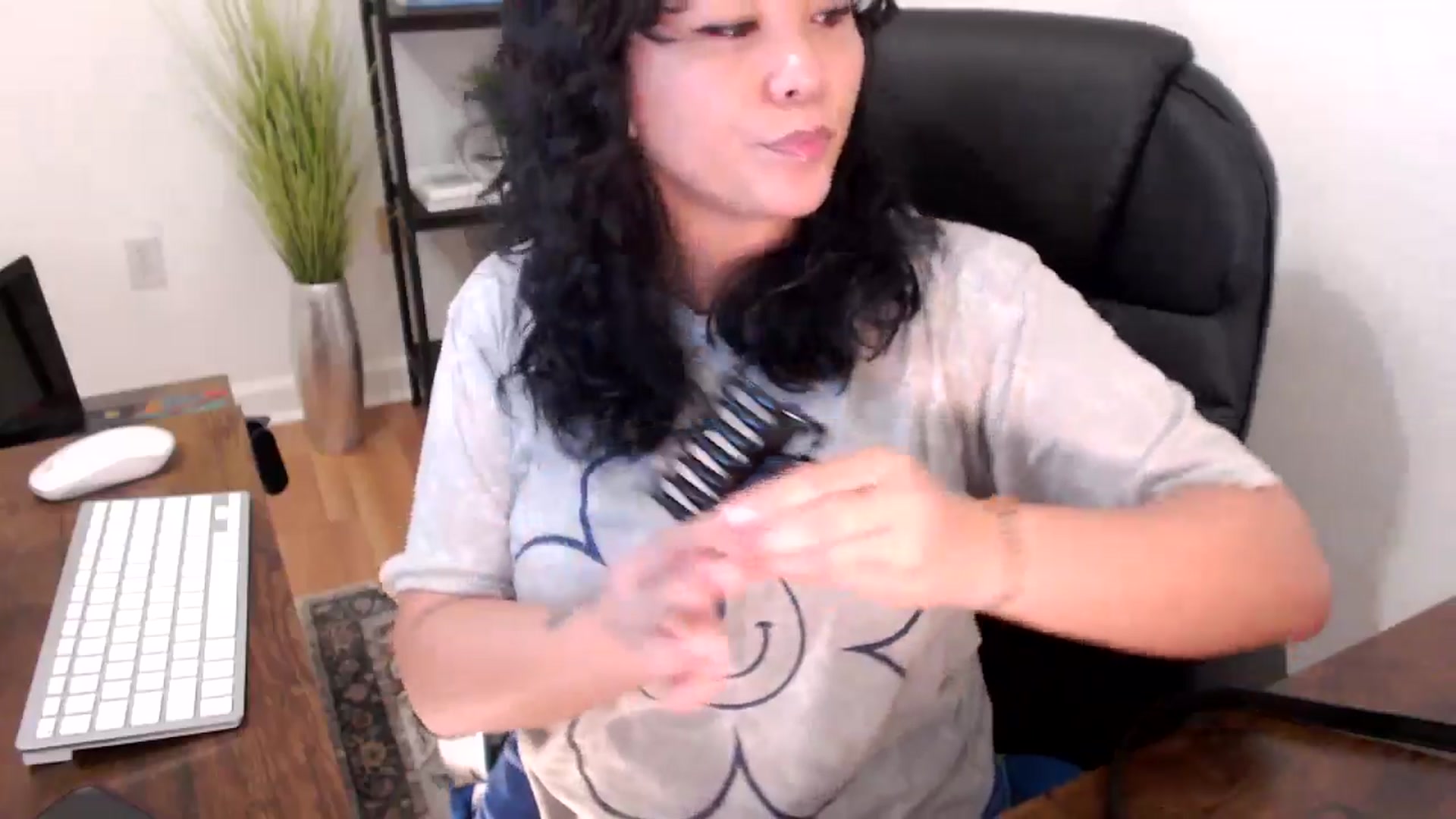 Gallery image thumbnail from MickaylaStar's myfreecams stream on, 01/17/2025, 21:38 image 3 of 20