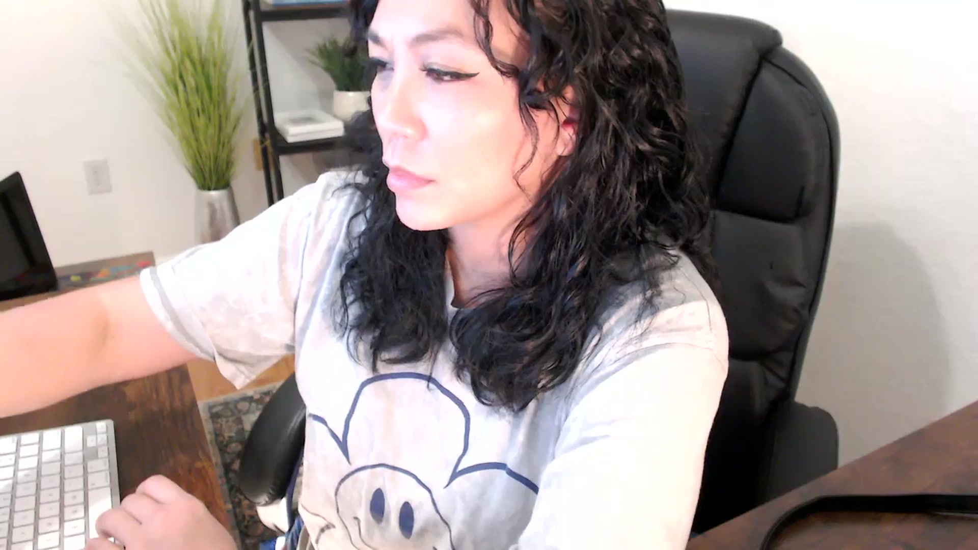 Gallery image thumbnail from MickaylaStar's myfreecams stream on, 01/17/2025, 21:38 image 14 of 20