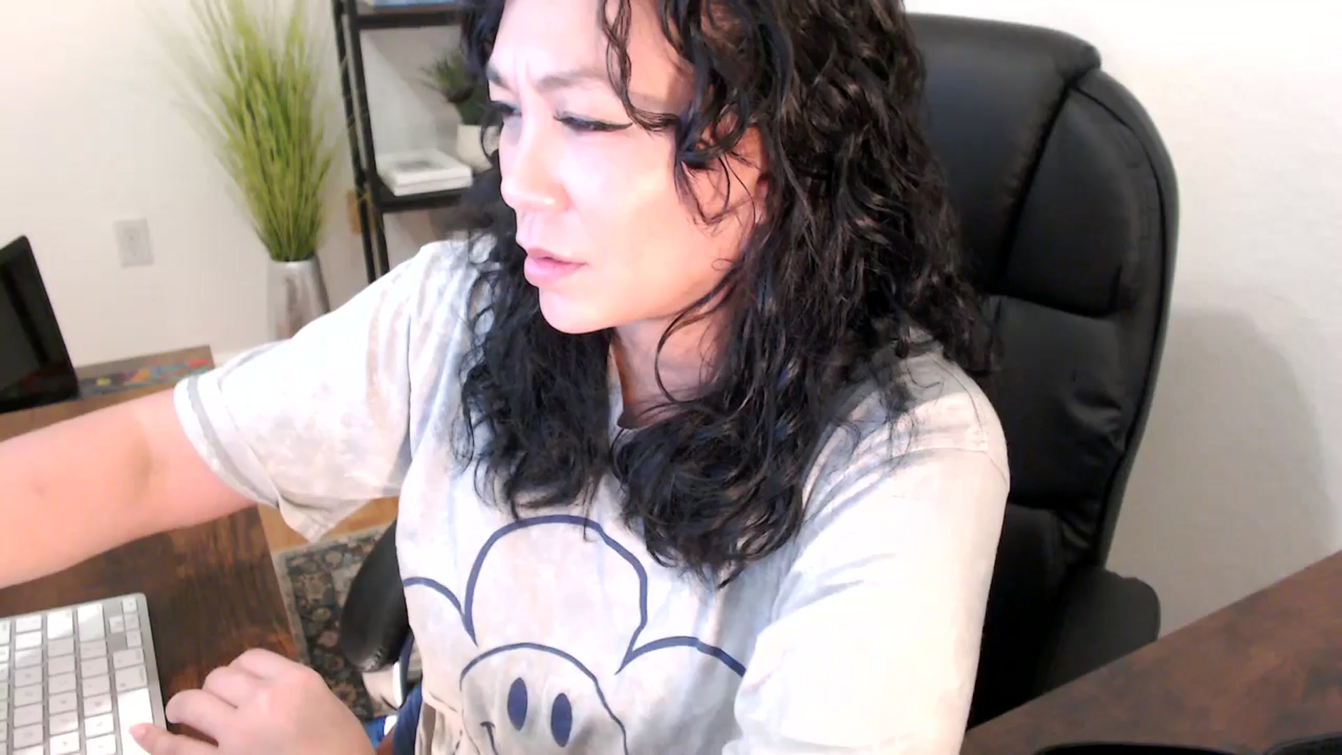 Gallery image thumbnail from MickaylaStar's myfreecams stream on, 01/17/2025, 21:38 image 18 of 20