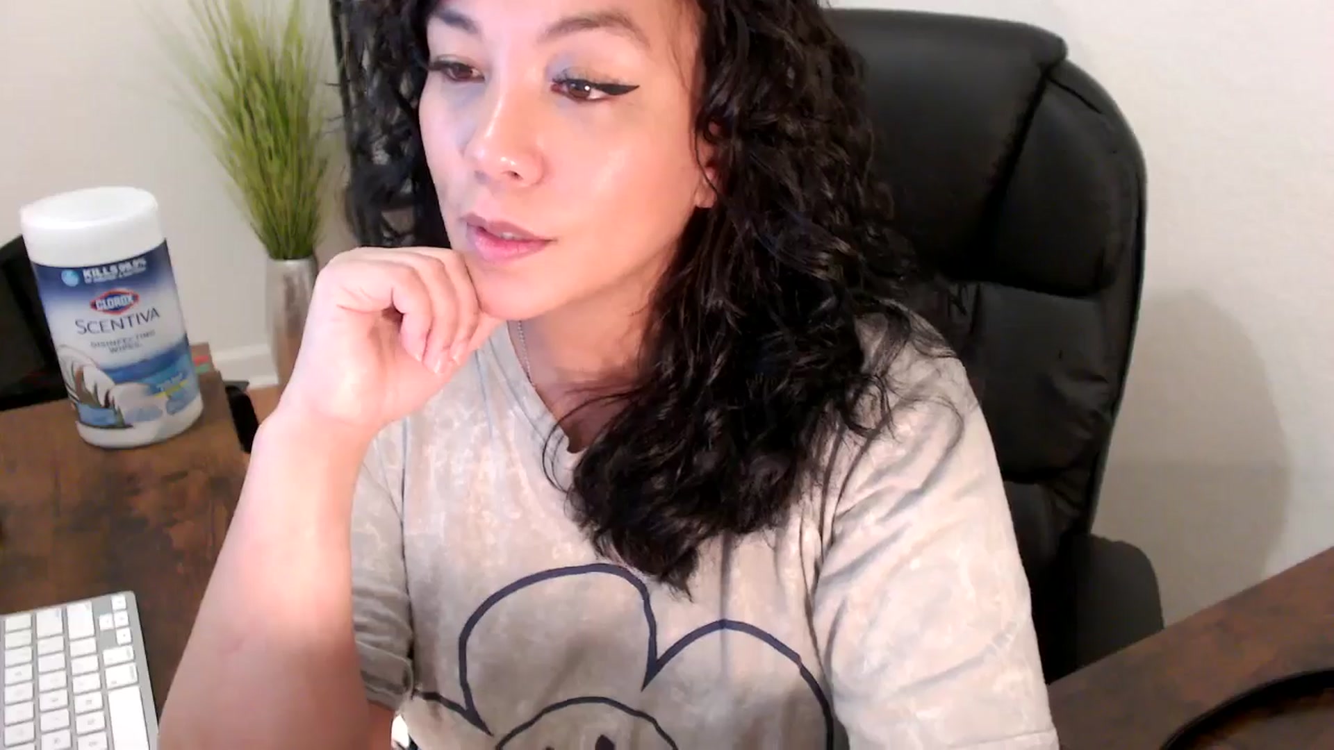 Gallery image thumbnail from MickaylaStar's myfreecams stream on, 01/17/2025, 21:55 image 17 of 20