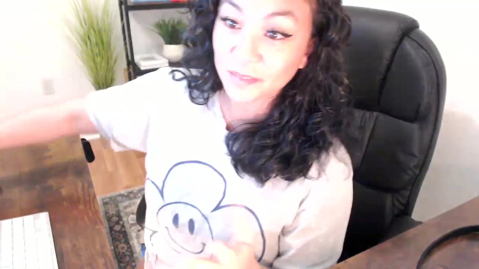 Gallery image thumbnail from MickaylaStar's myfreecams stream on, 01/17/2025, 21:55 image 20 of 20