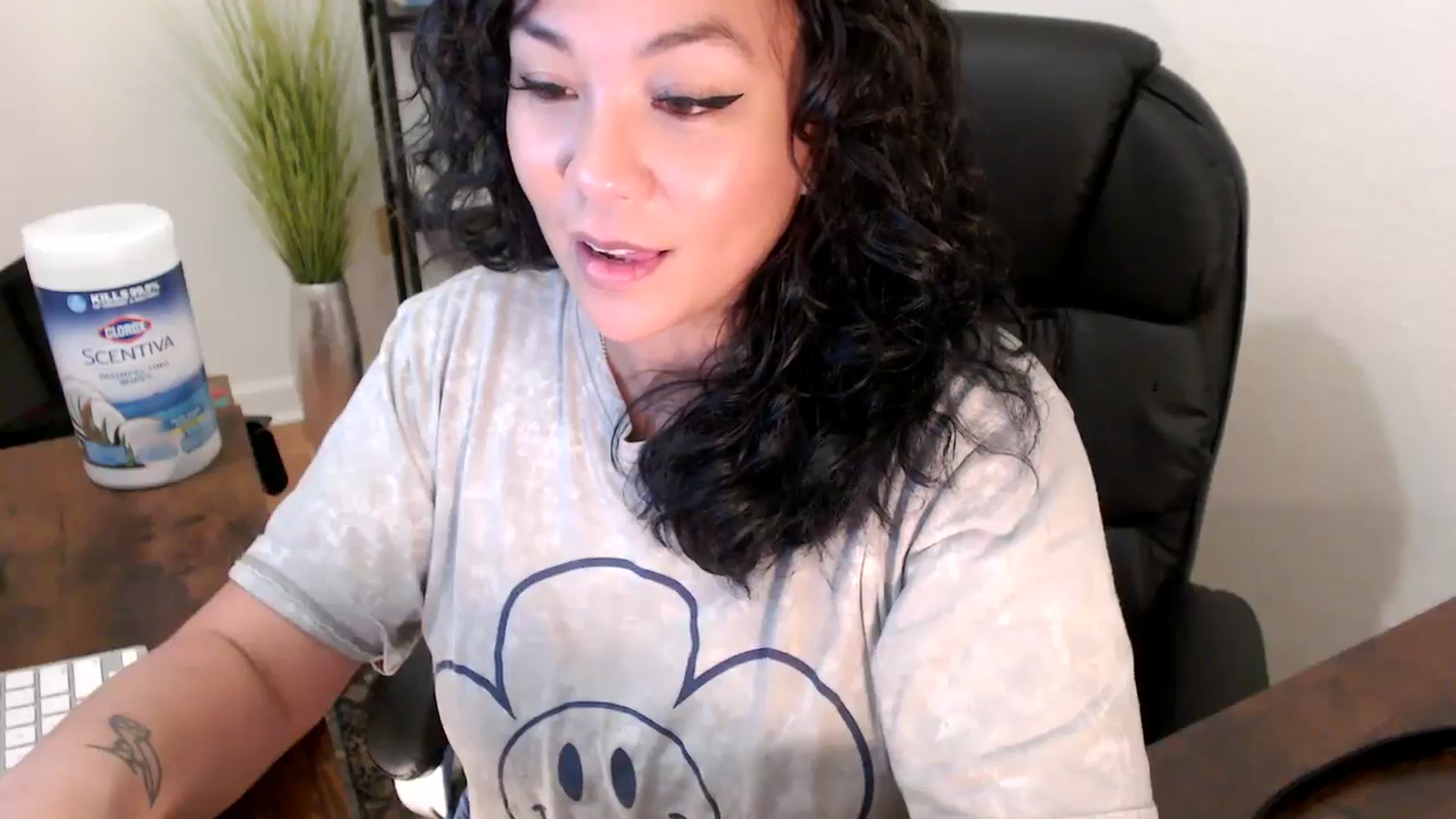 Gallery image thumbnail from MickaylaStar's myfreecams stream on, 01/17/2025, 21:55 image 16 of 20