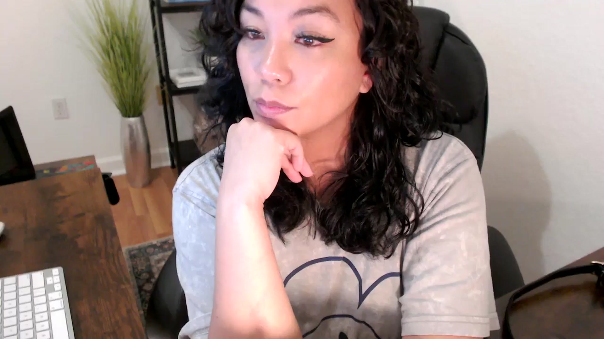 Gallery image thumbnail from MickaylaStar's myfreecams stream on, 01/17/2025, 21:55 image 3 of 20
