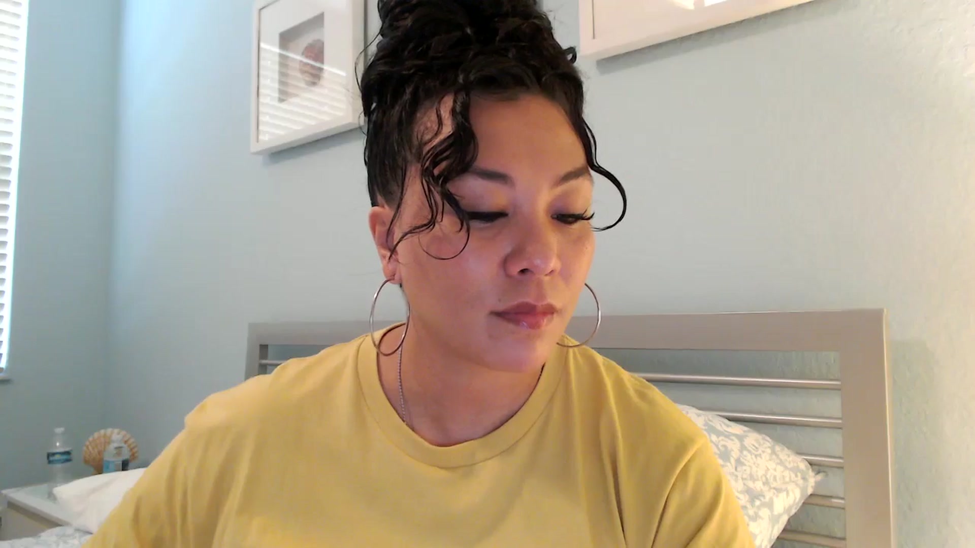 Gallery image thumbnail from MickaylaStar's myfreecams stream on, 01/18/2025, 19:44 image 5 of 20