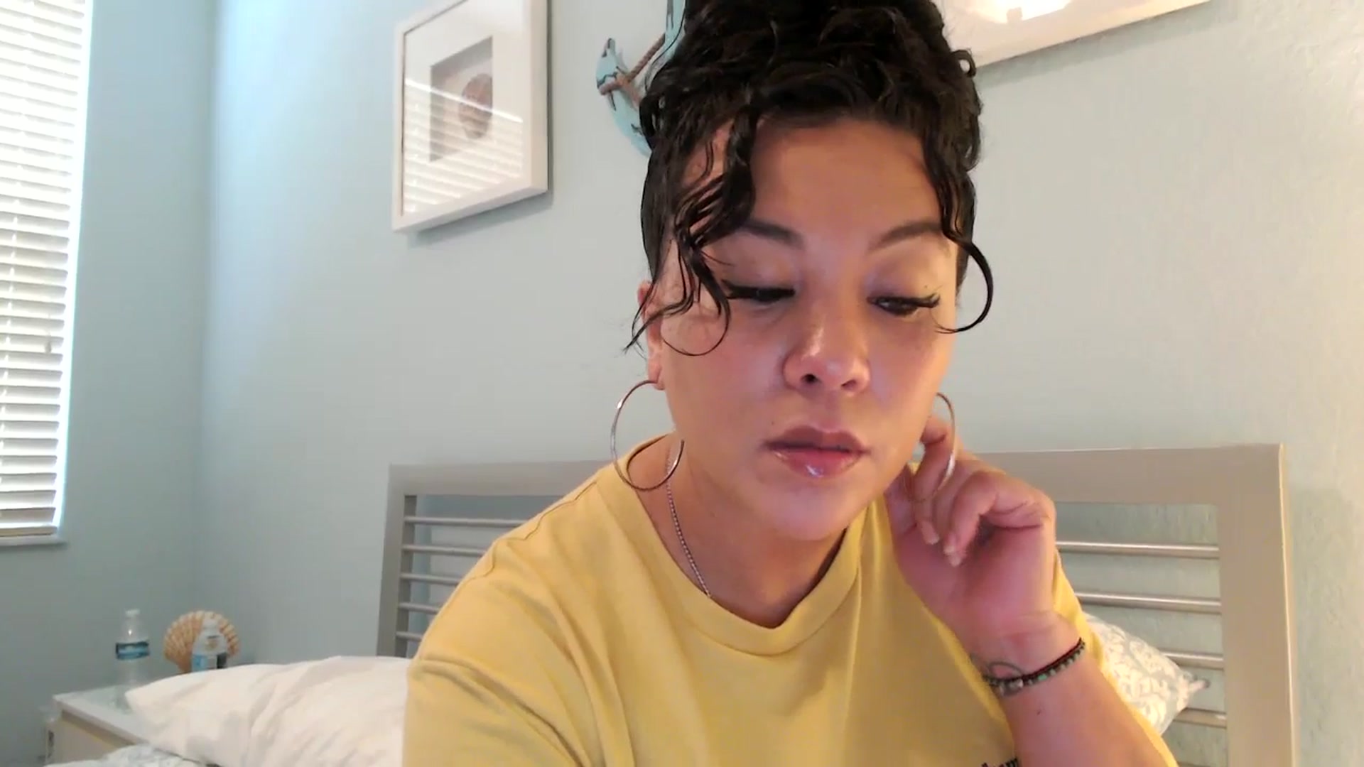 Gallery image thumbnail from MickaylaStar's myfreecams stream on, 01/18/2025, 19:44 image 3 of 20
