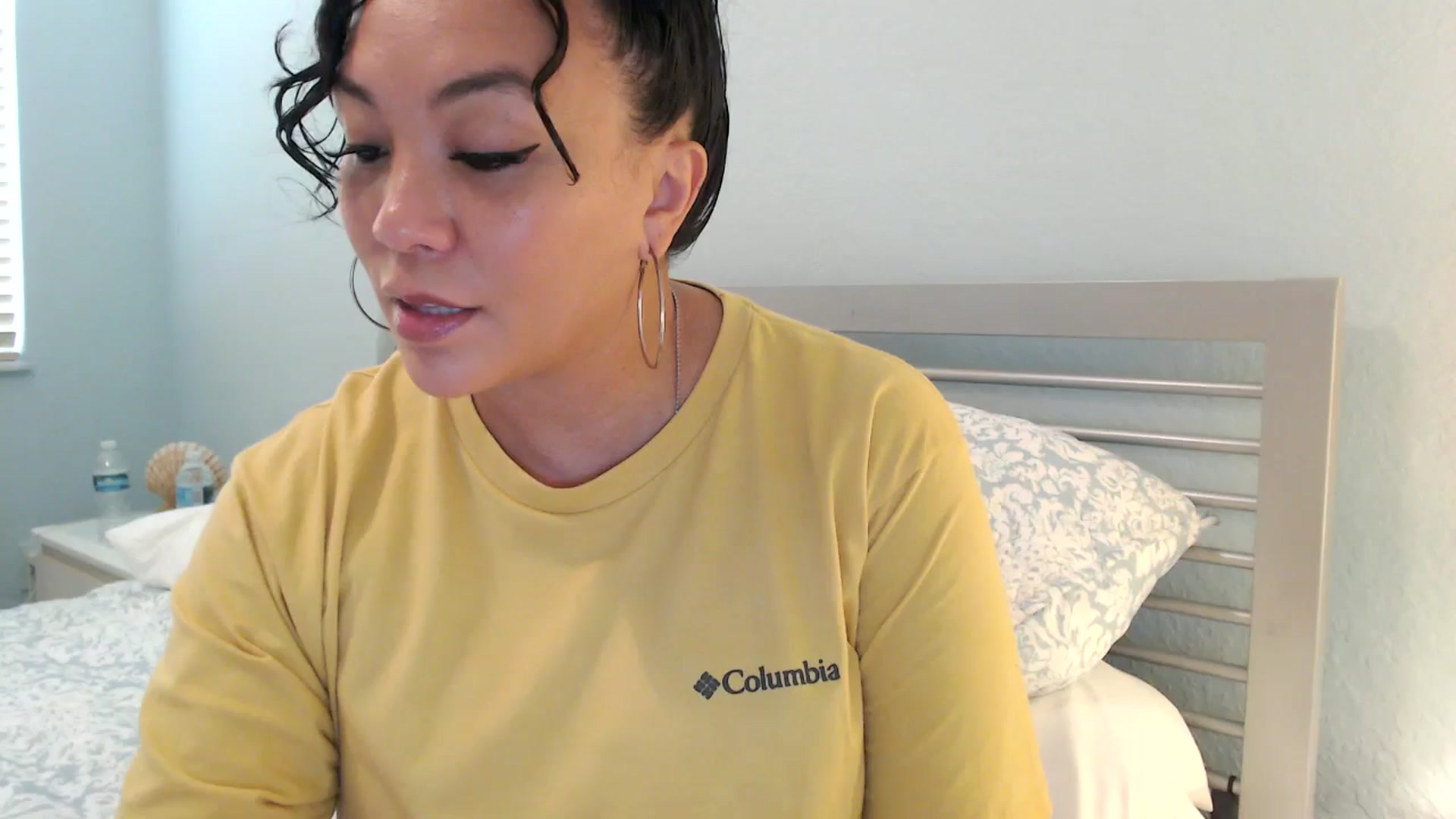 Gallery image thumbnail from MickaylaStar's myfreecams stream on, 01/18/2025, 20:28 image 1 of 20