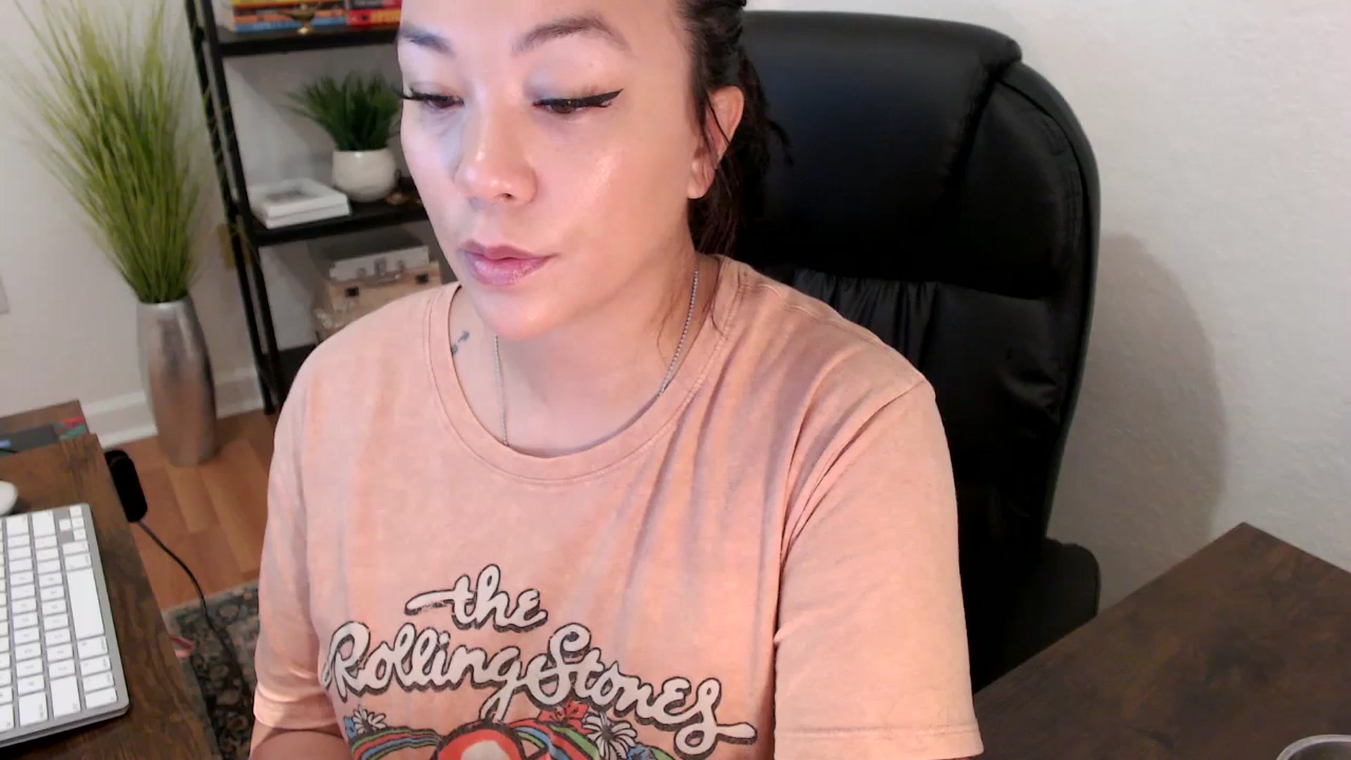 Gallery image thumbnail from MickaylaStar's myfreecams stream on, 01/21/2025, 17:21 image 3 of 20