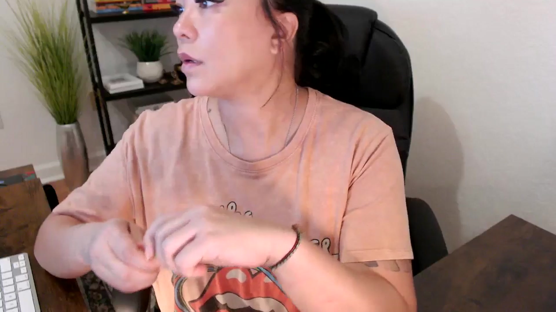 Gallery image thumbnail from MickaylaStar's myfreecams stream on, 01/21/2025, 17:21 image 18 of 20