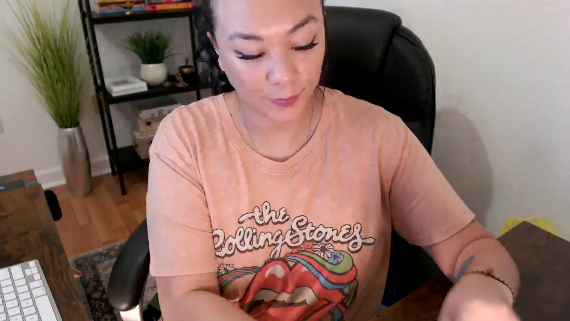 Gallery image thumbnail from MickaylaStar's myfreecams stream on, 01/21/2025, 18:01 image 8 of 20