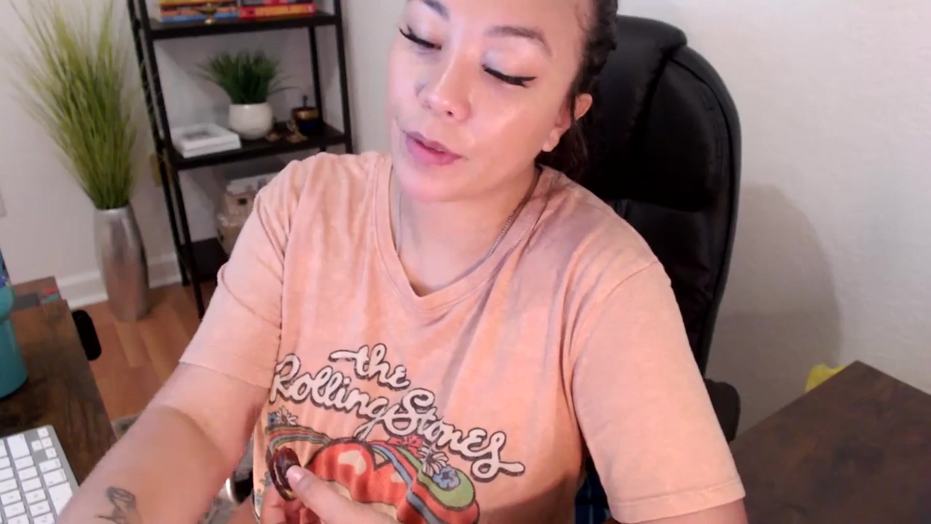 Gallery image thumbnail from MickaylaStar's myfreecams stream on, 01/21/2025, 18:01 image 15 of 20