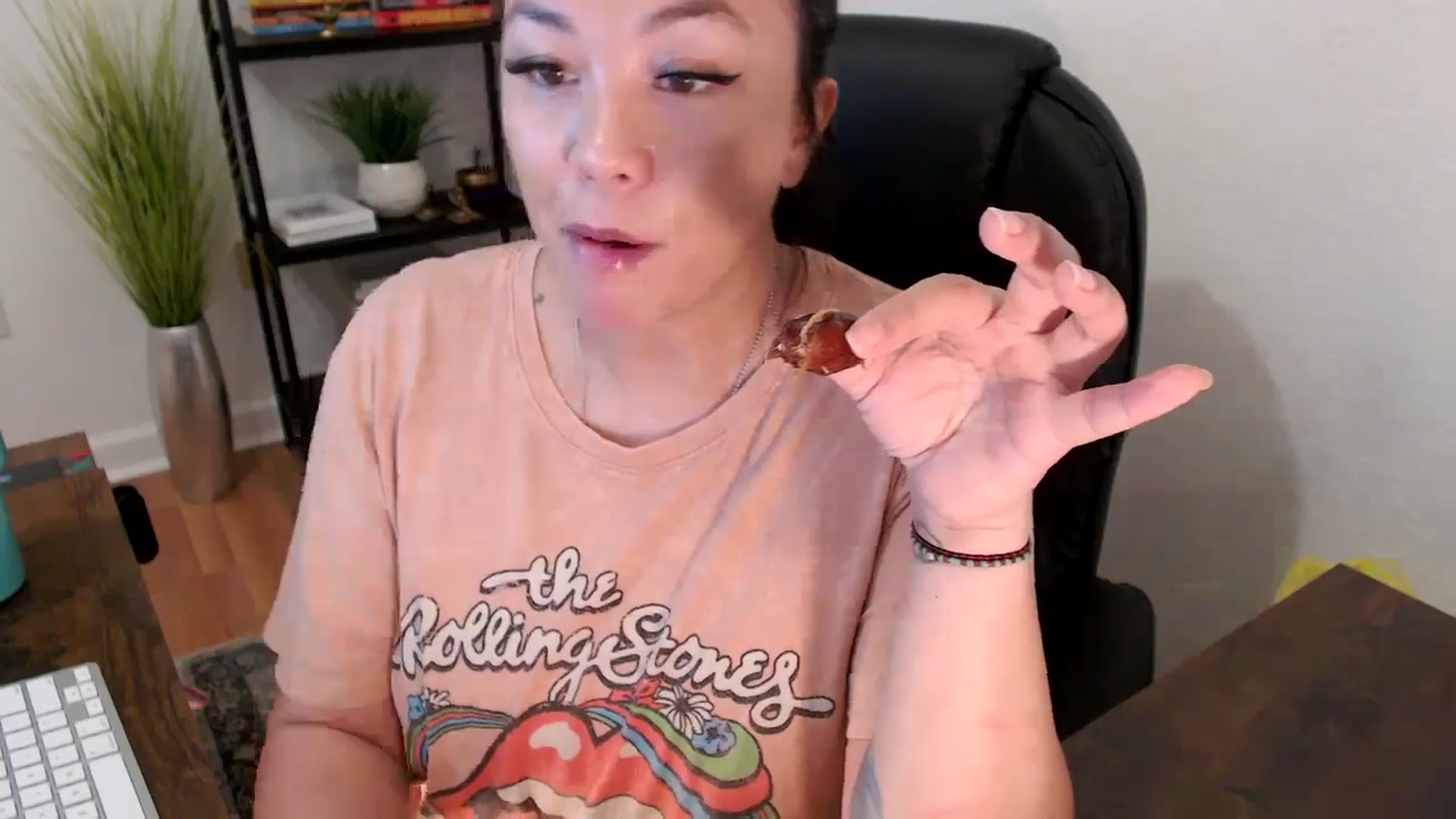 Gallery image thumbnail from MickaylaStar's myfreecams stream on, 01/21/2025, 18:01 image 9 of 20