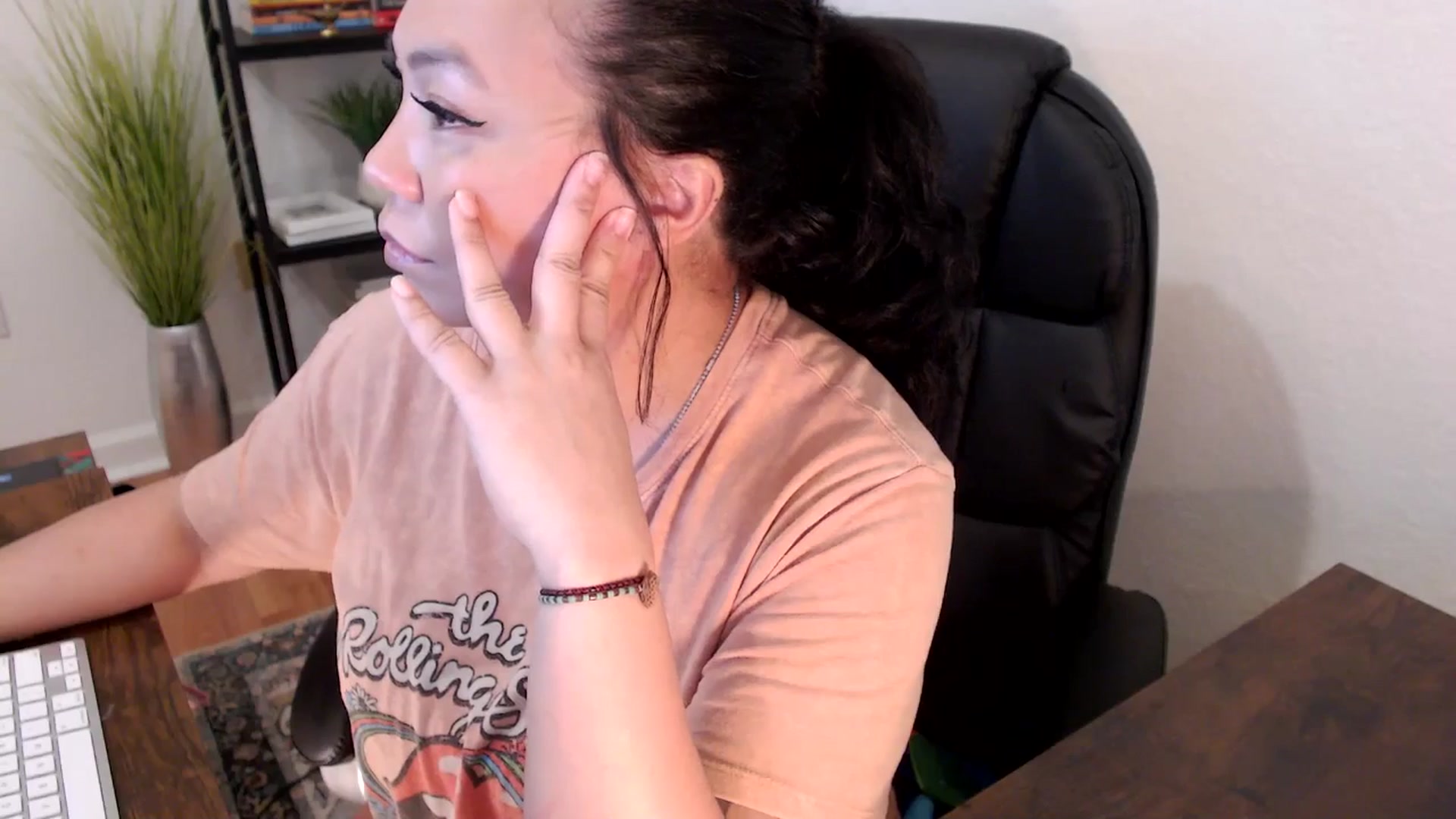 Gallery image thumbnail from MickaylaStar's myfreecams stream on, 01/21/2025, 20:02 image 3 of 20