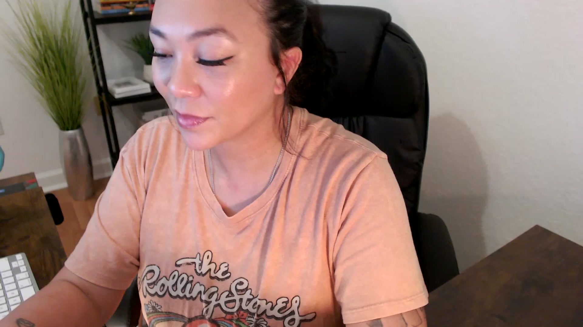 Gallery image thumbnail from MickaylaStar's myfreecams stream on, 01/21/2025, 20:02 image 18 of 20