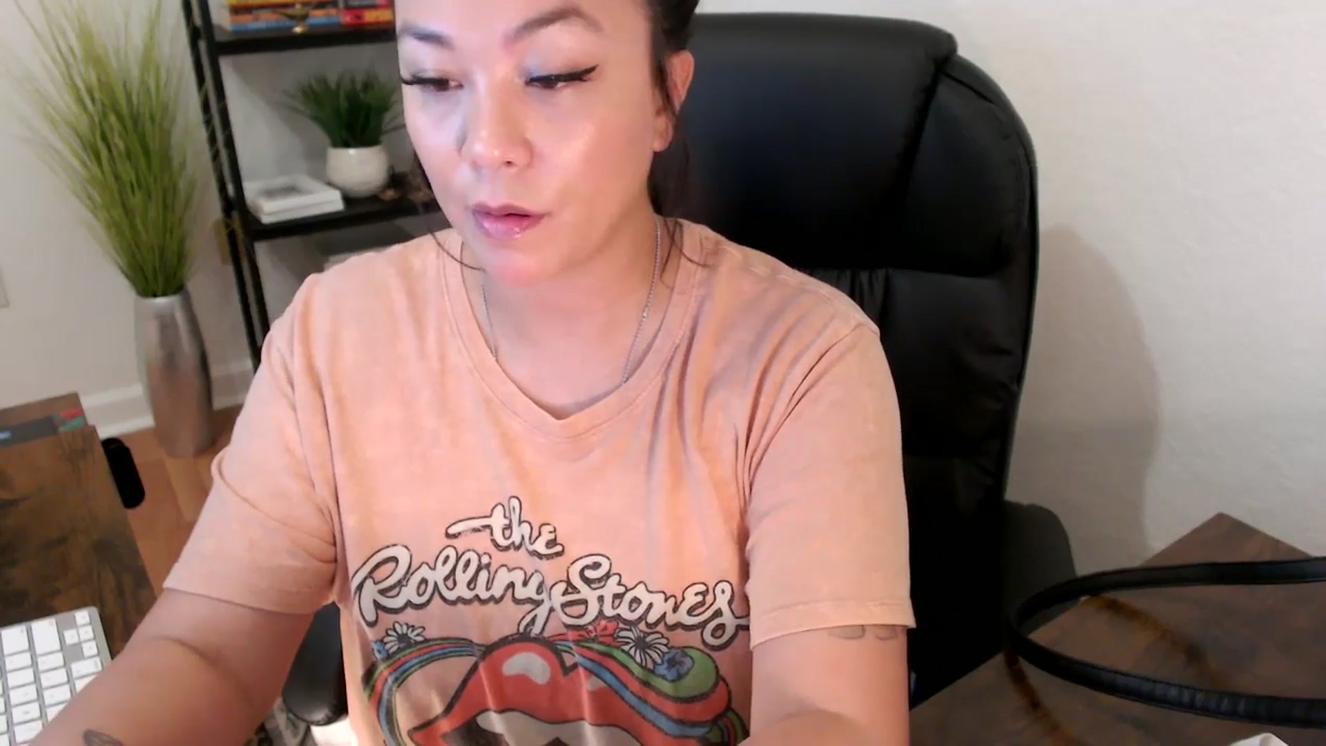 Gallery image thumbnail from MickaylaStar's myfreecams stream on, 01/21/2025, 21:18 image 12 of 20