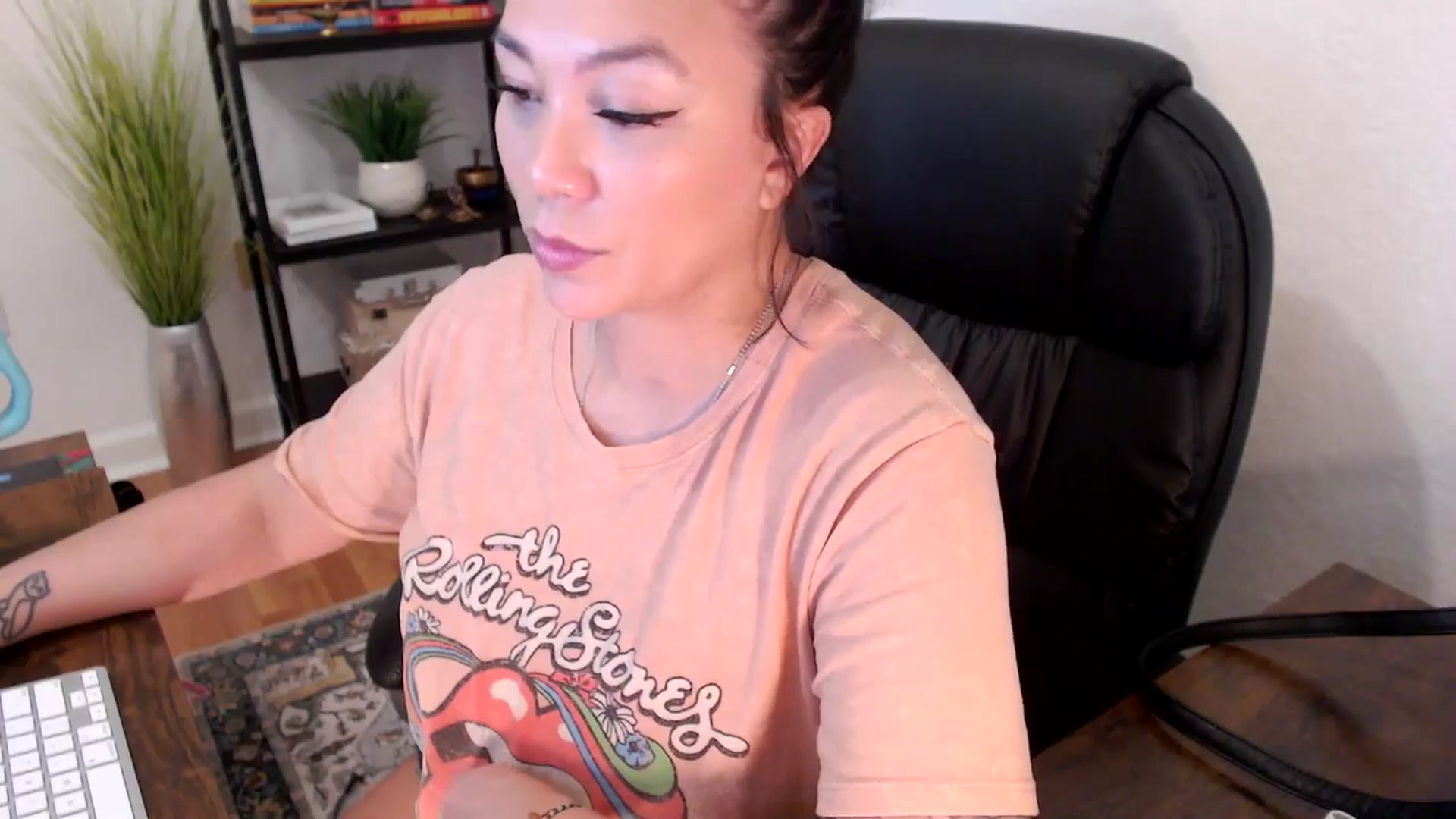 Gallery image thumbnail from MickaylaStar's myfreecams stream on, 01/21/2025, 21:18 image 17 of 20