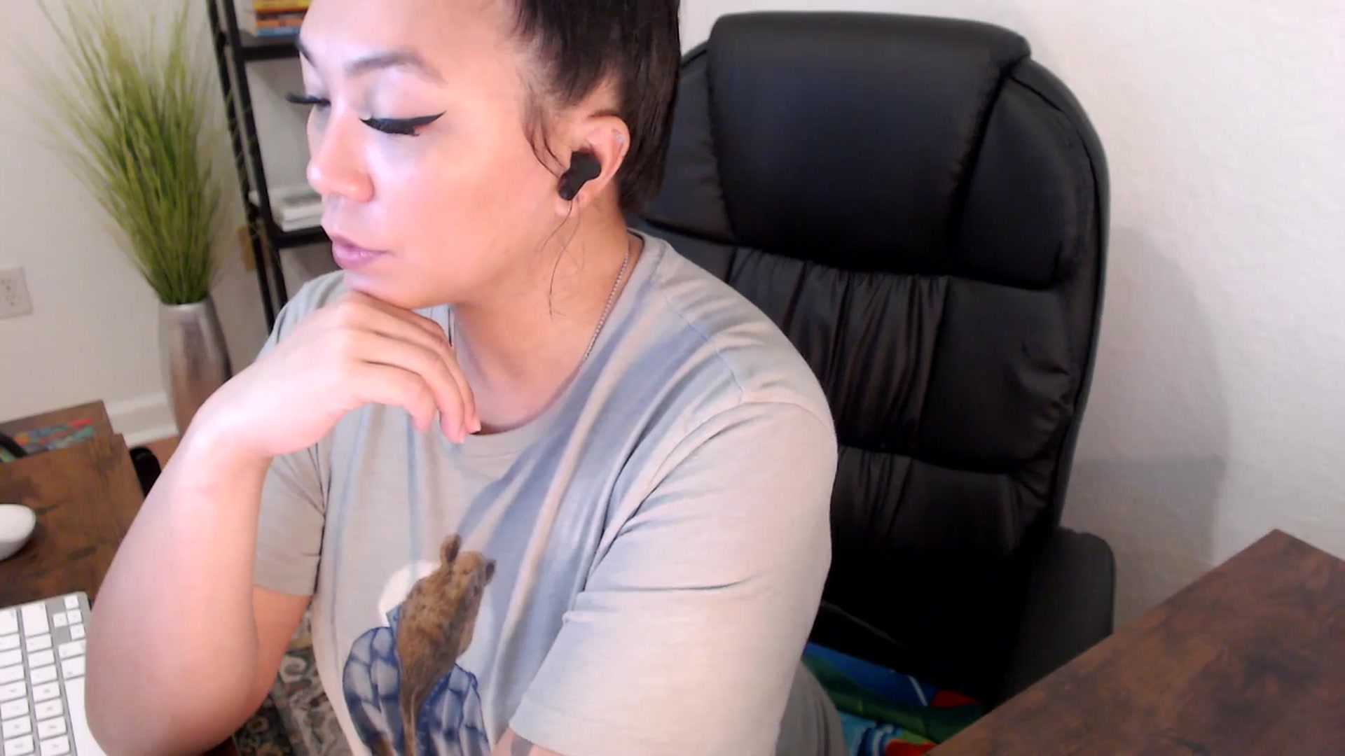 Gallery image thumbnail from MickaylaStar's myfreecams stream on, 01/22/2025, 17:03 image 10 of 20
