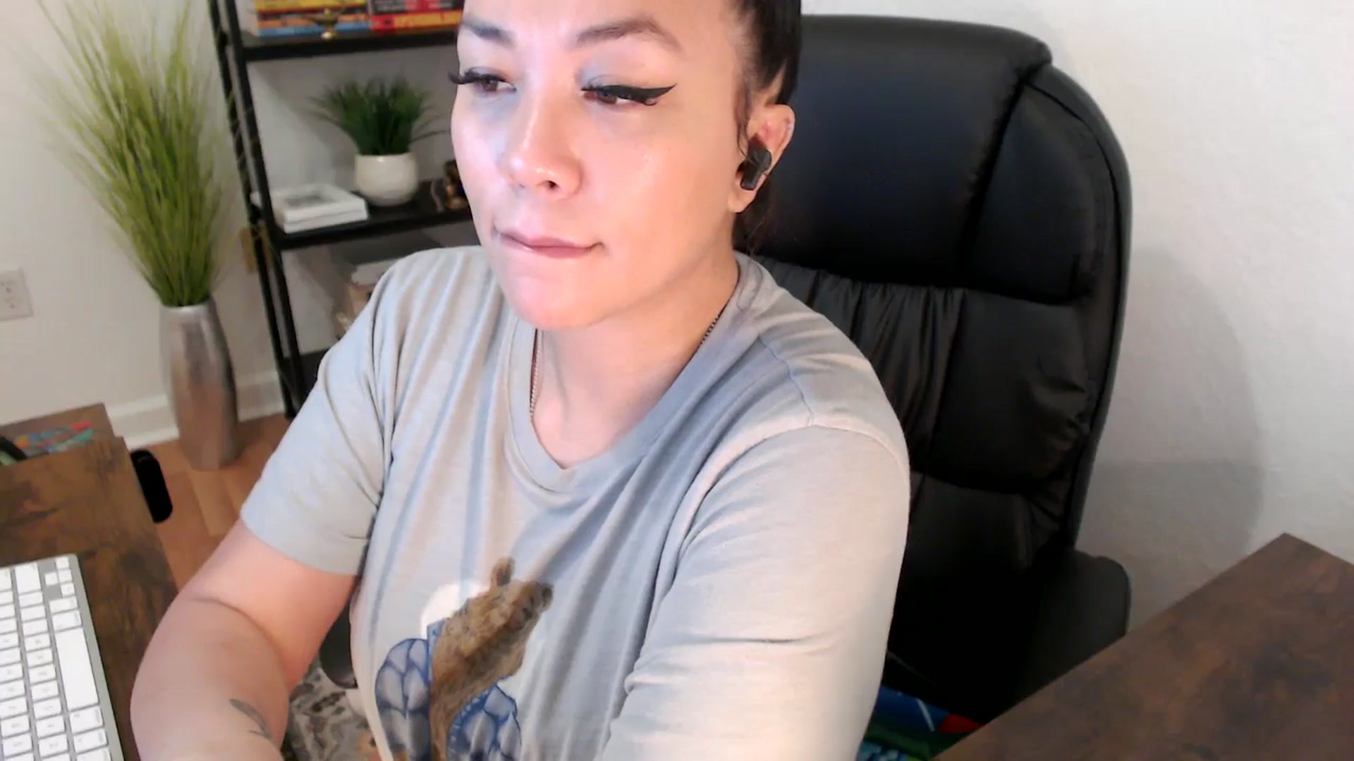 Gallery image thumbnail from MickaylaStar's myfreecams stream on, 01/22/2025, 17:03 image 19 of 20