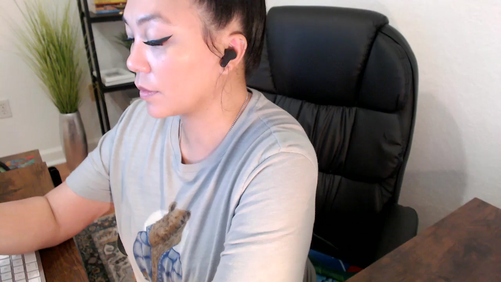 Gallery image thumbnail from MickaylaStar's myfreecams stream on, 01/22/2025, 17:03 image 14 of 20