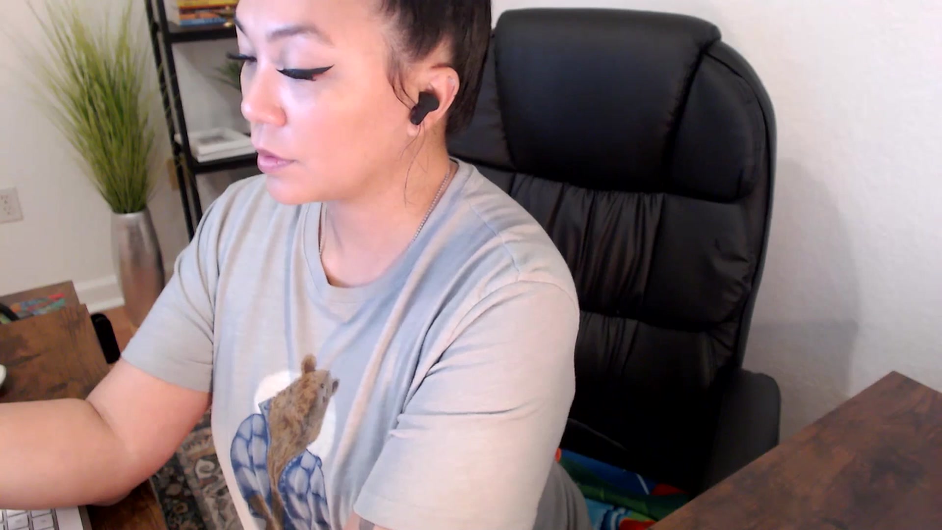 Gallery image thumbnail from MickaylaStar's myfreecams stream on, 01/22/2025, 17:03 image 8 of 20