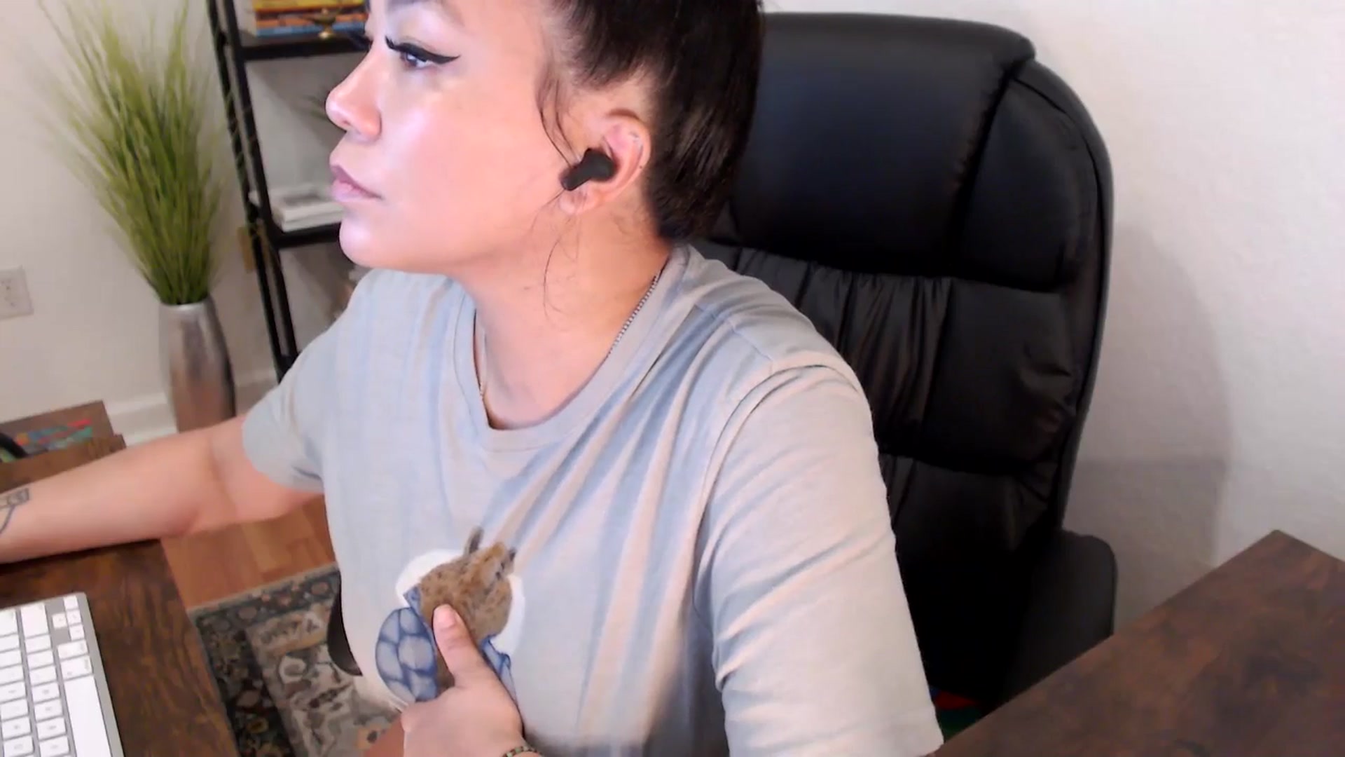 Gallery image thumbnail from MickaylaStar's myfreecams stream on, 01/22/2025, 17:03 image 11 of 20