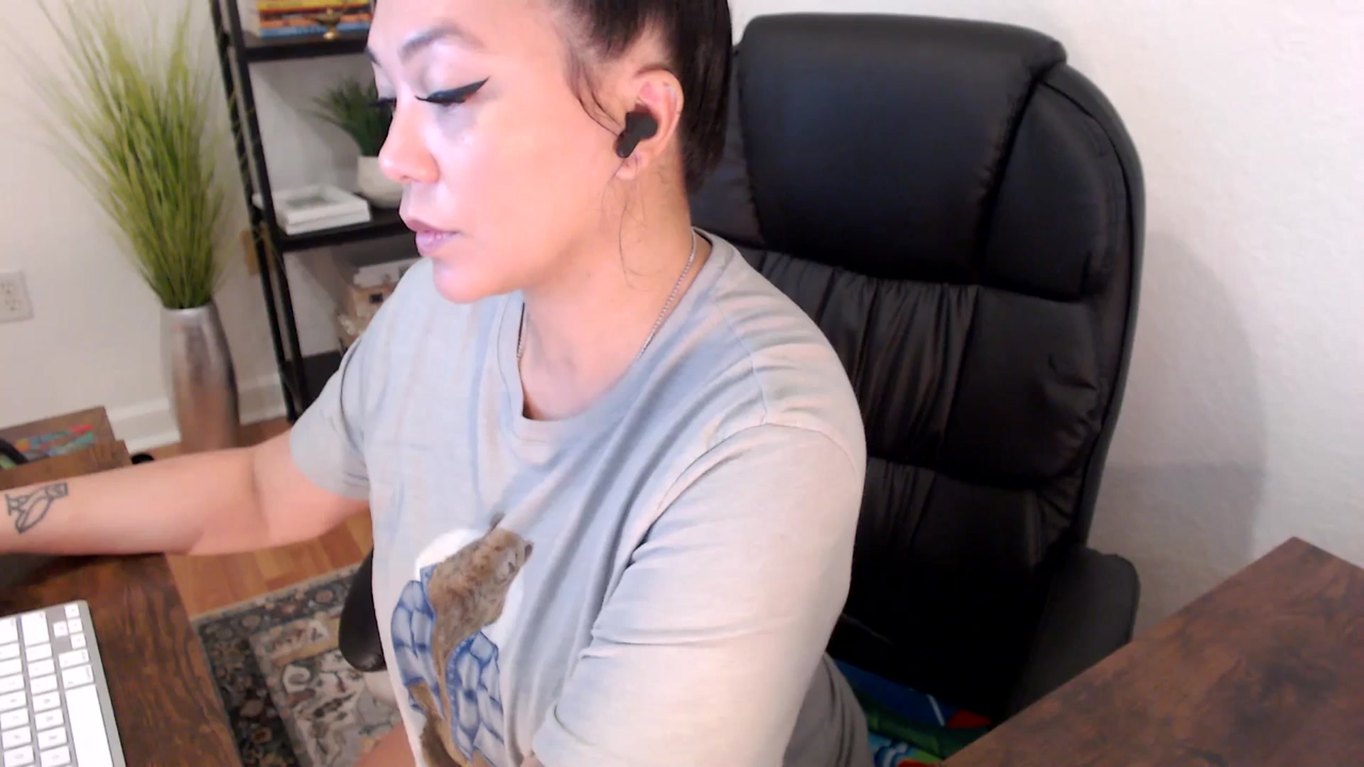 Gallery image thumbnail from MickaylaStar's myfreecams stream on, 01/22/2025, 17:03 image 12 of 20