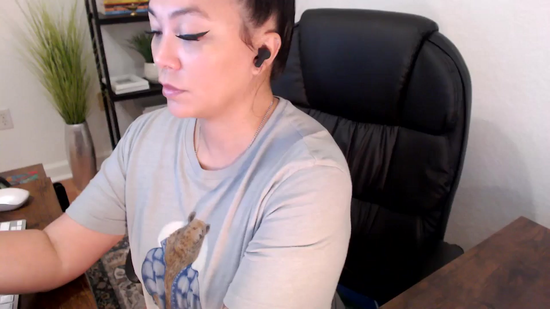Gallery image thumbnail from MickaylaStar's myfreecams stream on, 01/22/2025, 17:03 image 1 of 20