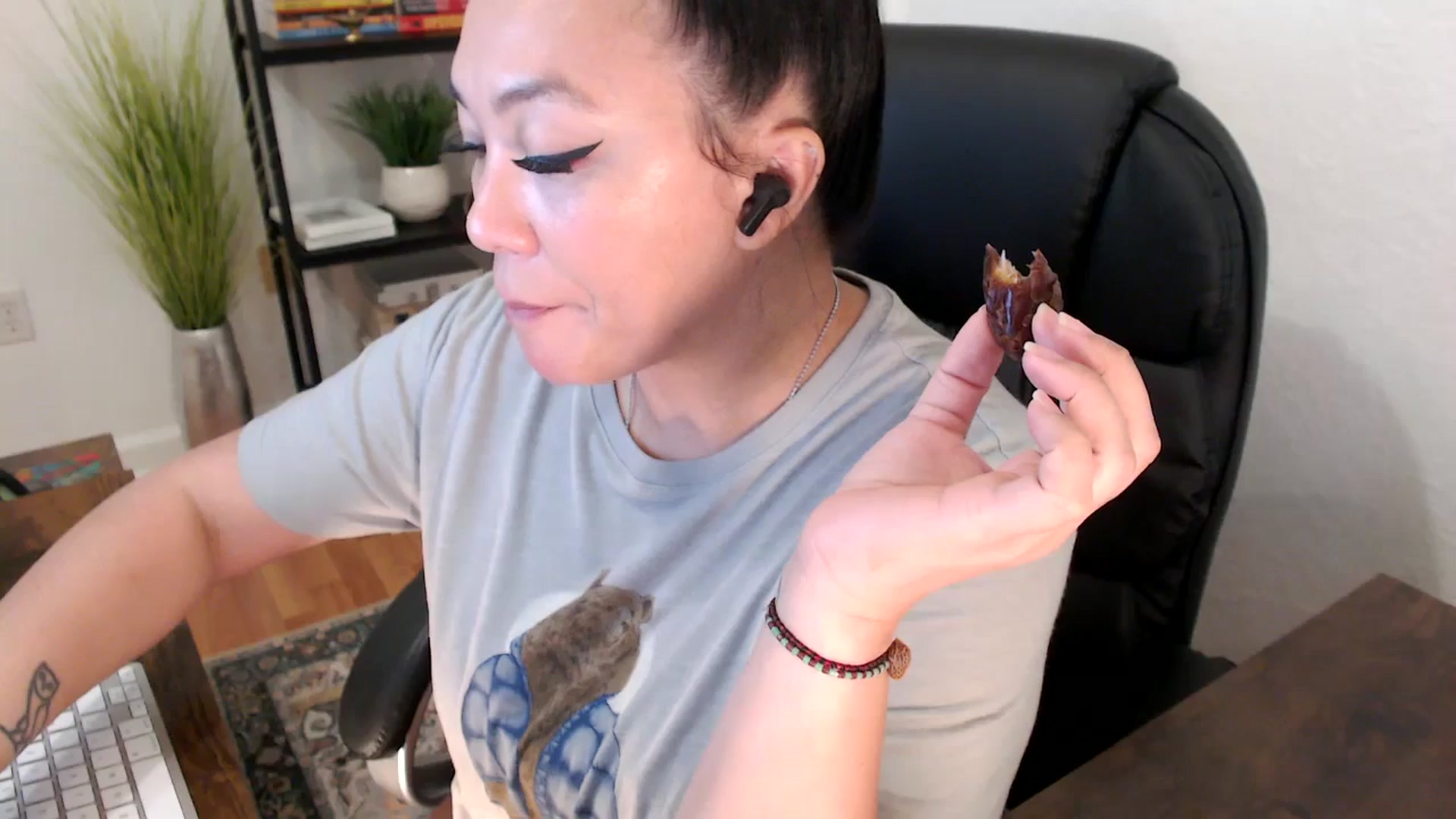 Gallery image thumbnail from MickaylaStar's myfreecams stream on, 01/22/2025, 17:30 image 14 of 20