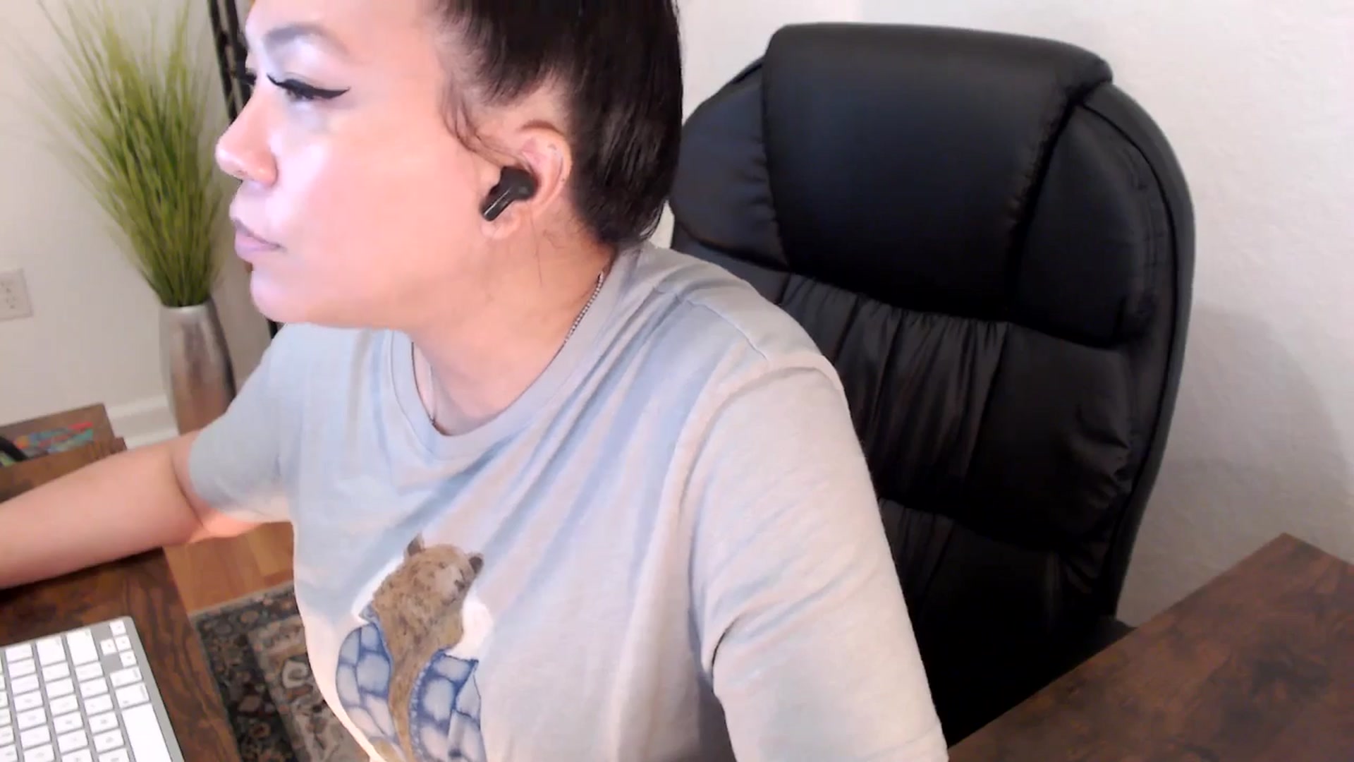 Gallery image thumbnail from MickaylaStar's myfreecams stream on, 01/22/2025, 17:30 image 12 of 20