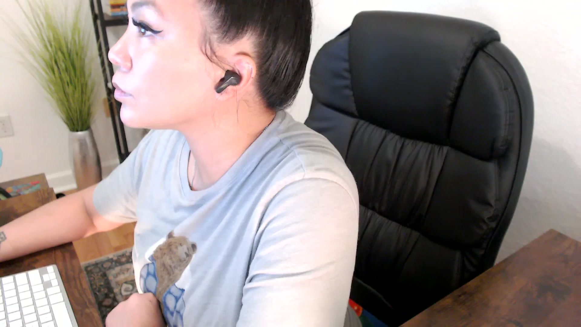 Gallery image thumbnail from MickaylaStar's myfreecams stream on, 01/22/2025, 17:30 image 18 of 20