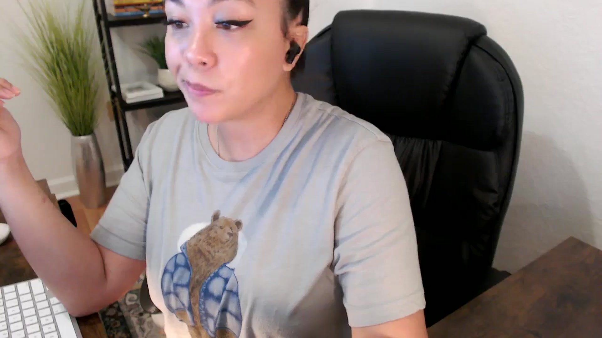 Gallery image thumbnail from MickaylaStar's myfreecams stream on, 01/22/2025, 17:30 image 10 of 20
