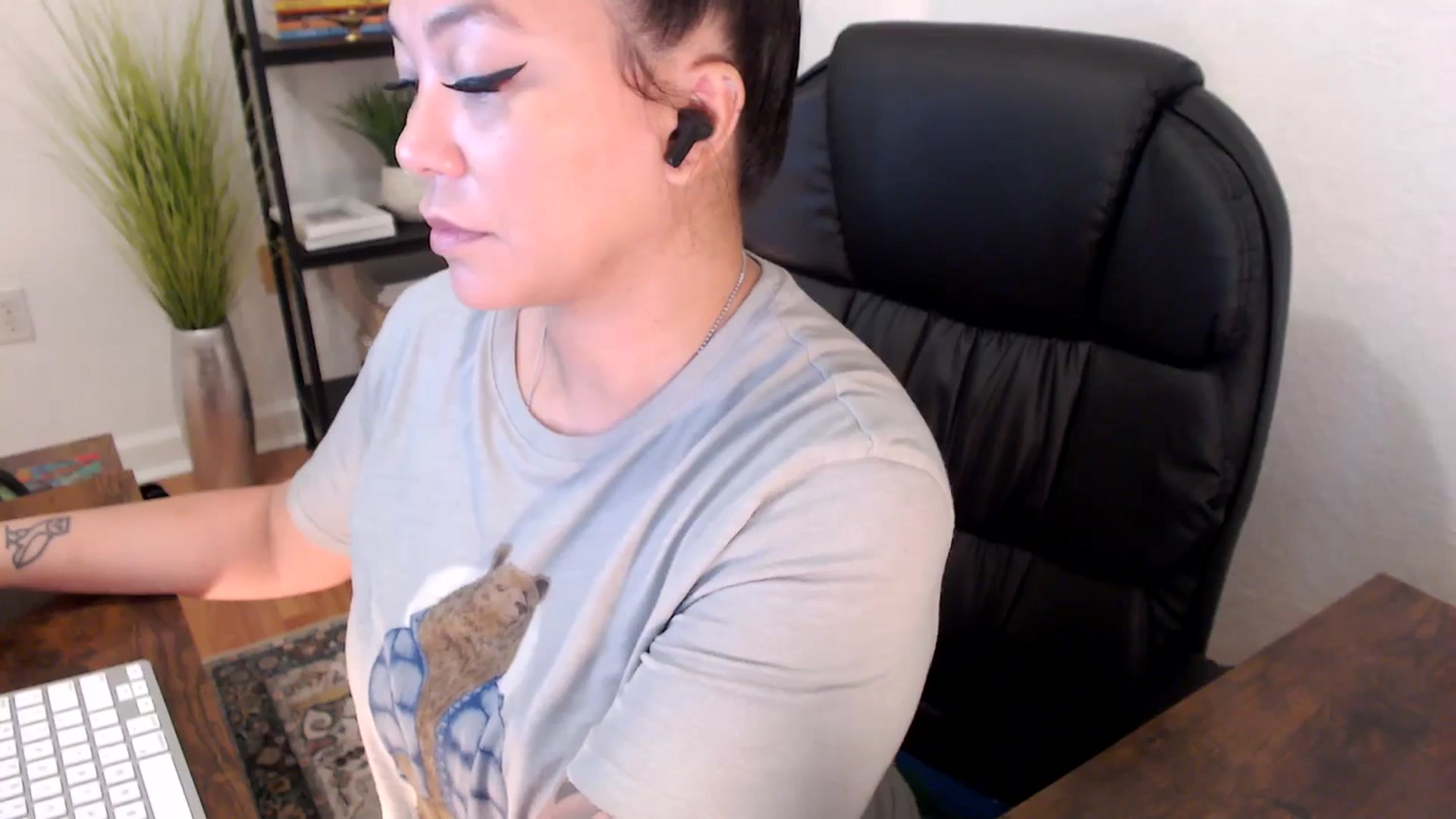 Gallery image thumbnail from MickaylaStar's myfreecams stream on, 01/22/2025, 17:30 image 3 of 20