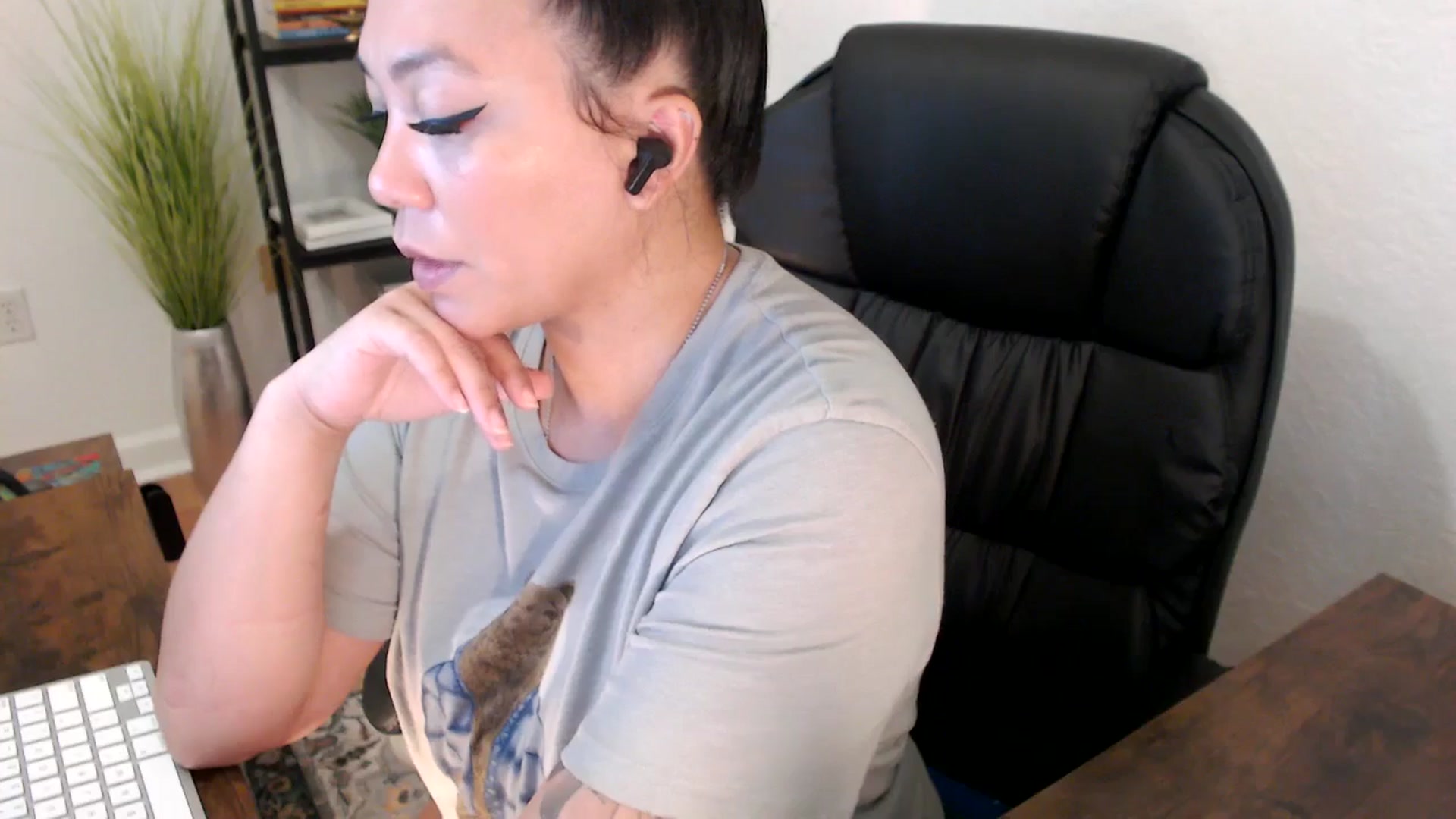 Gallery image thumbnail from MickaylaStar's myfreecams stream on, 01/22/2025, 17:30 image 2 of 20