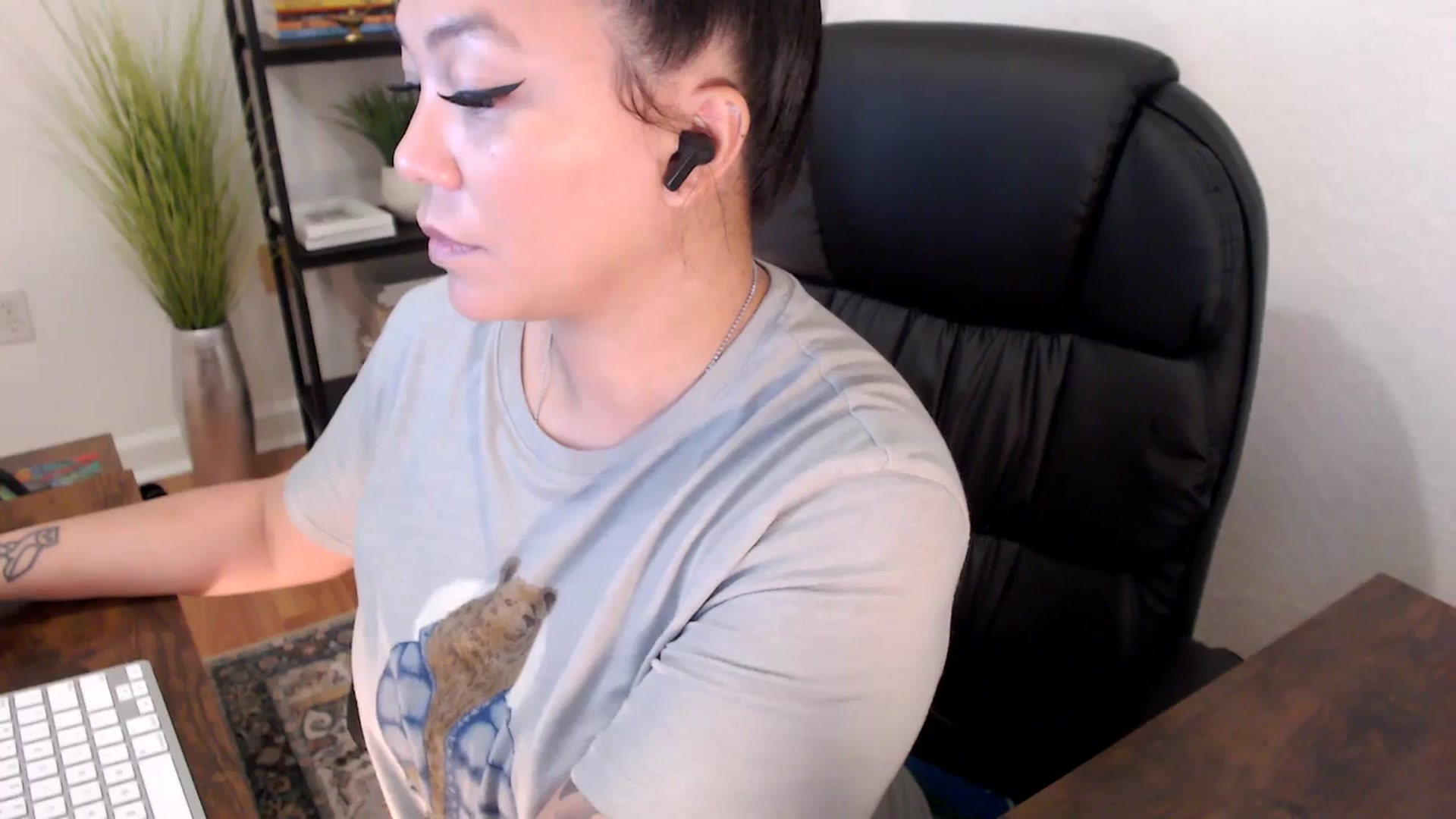 Gallery image thumbnail from MickaylaStar's myfreecams stream on, 01/22/2025, 17:30 image 4 of 20