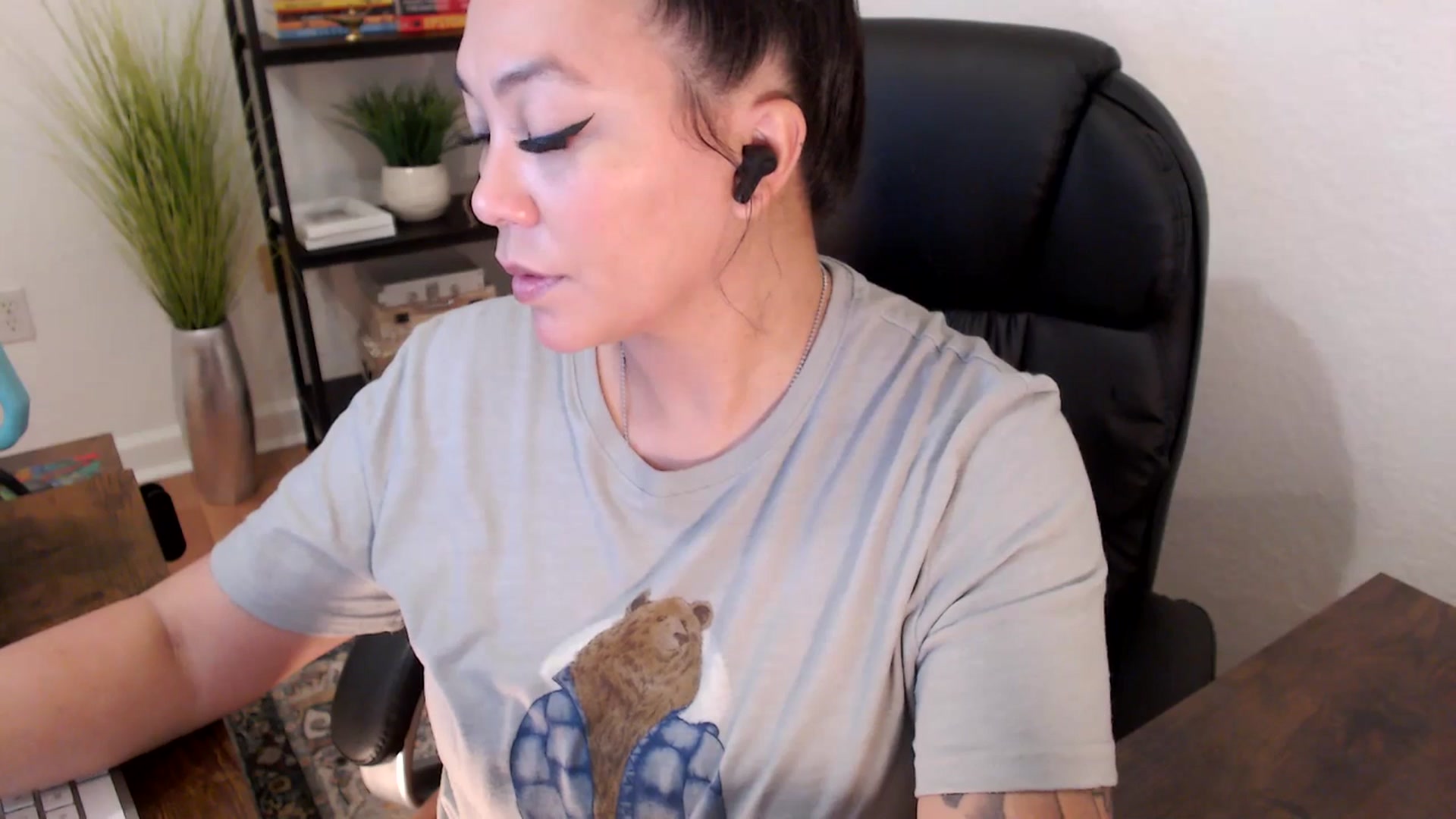 Gallery image thumbnail from MickaylaStar's myfreecams stream on, 01/22/2025, 18:23 image 12 of 20
