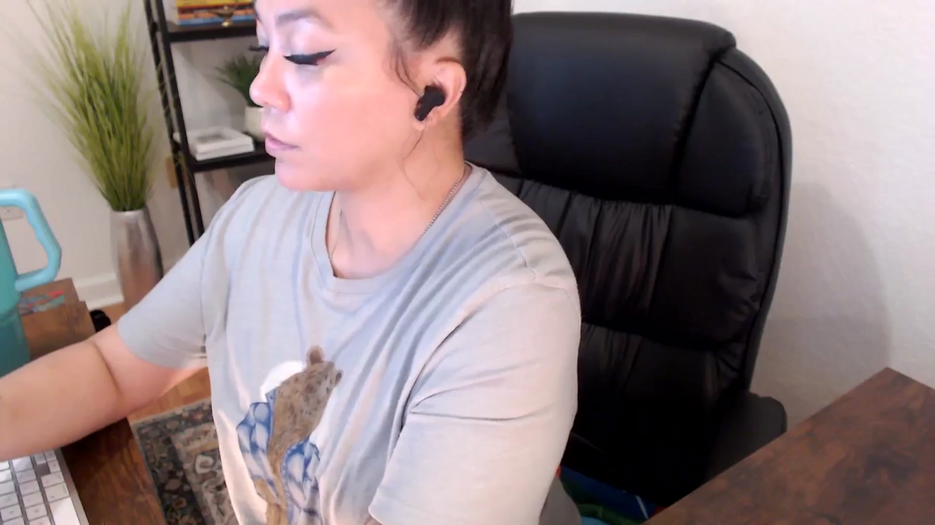 Gallery image thumbnail from MickaylaStar's myfreecams stream on, 01/22/2025, 18:23 image 19 of 20
