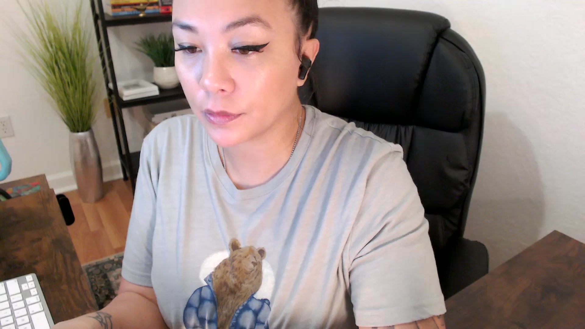 Gallery image thumbnail from MickaylaStar's myfreecams stream on, 01/22/2025, 18:23 image 9 of 20